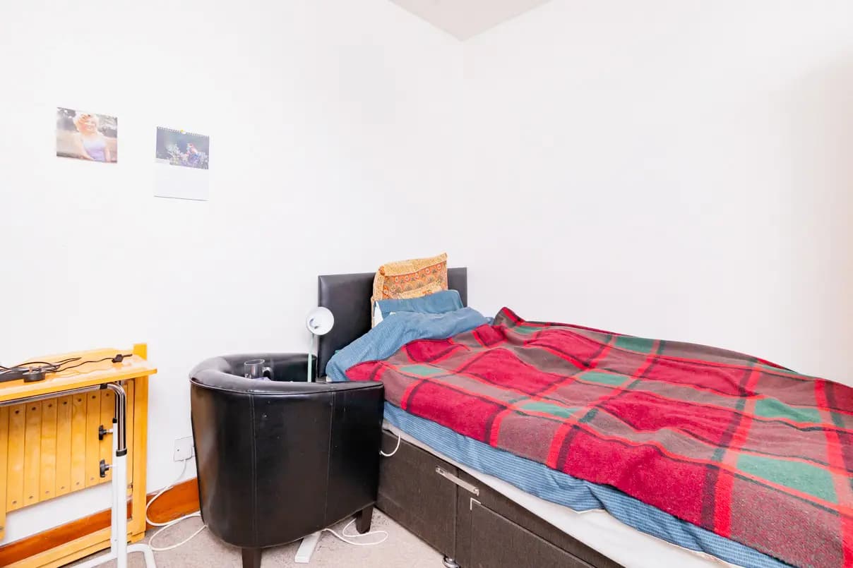 property photo 12 of 19
