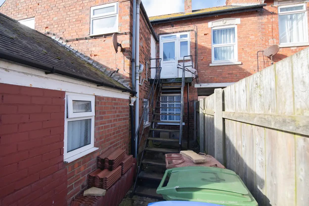 property photo 12 of 17