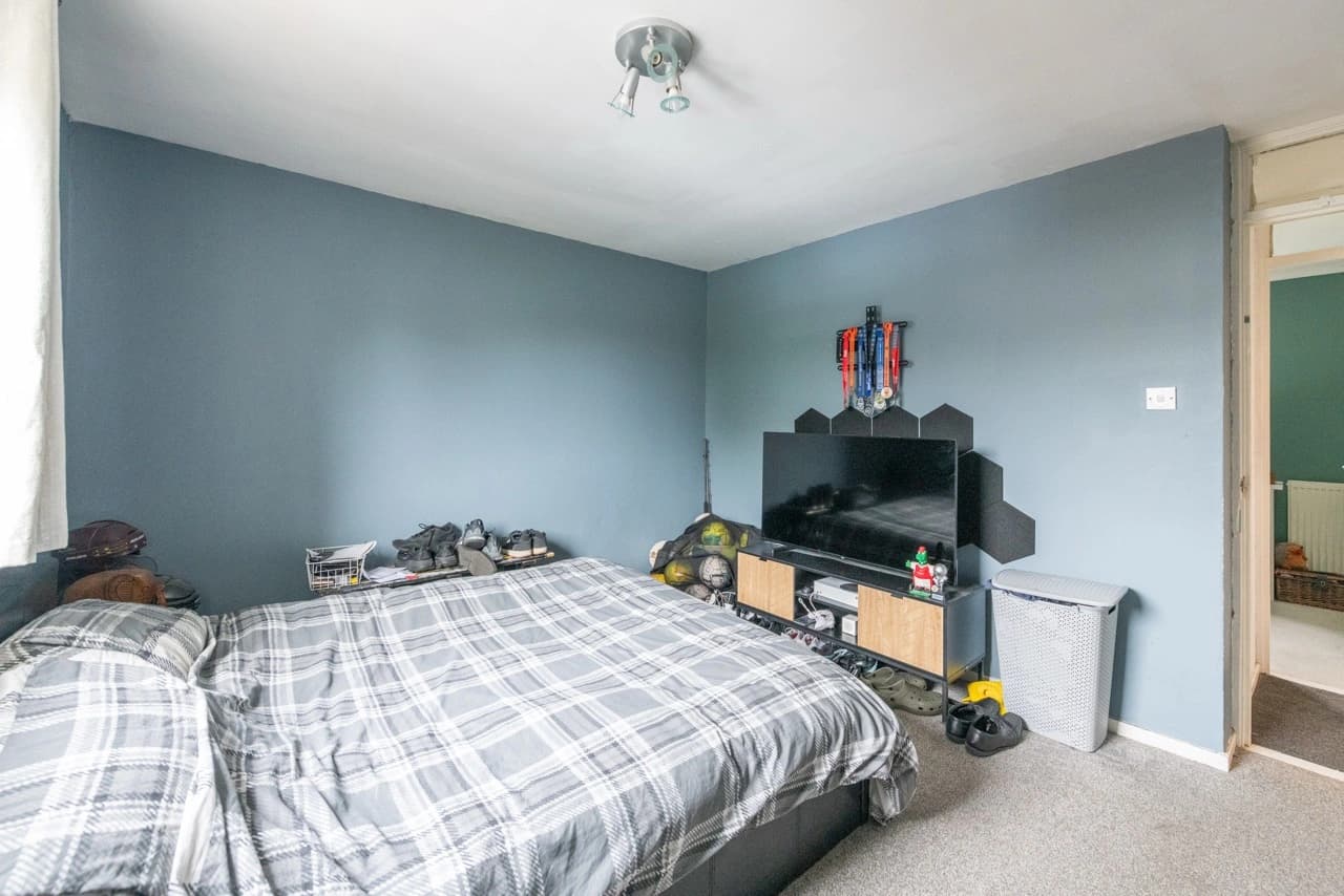 property photo 20 of 24