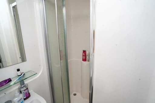 property photo 9 of 14
