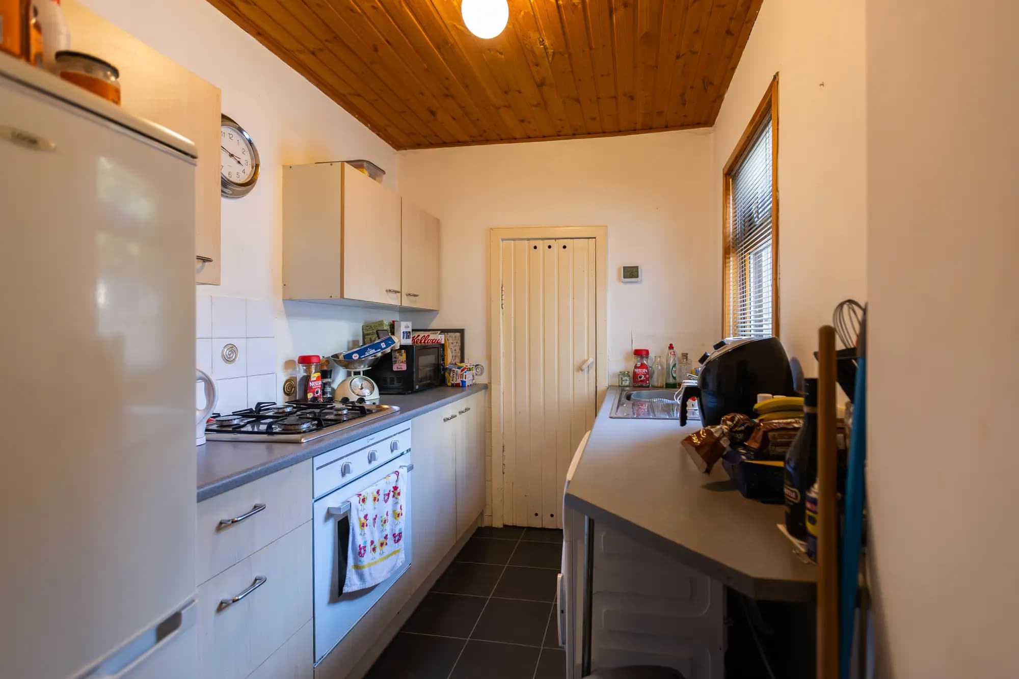 property photo 5 of 16