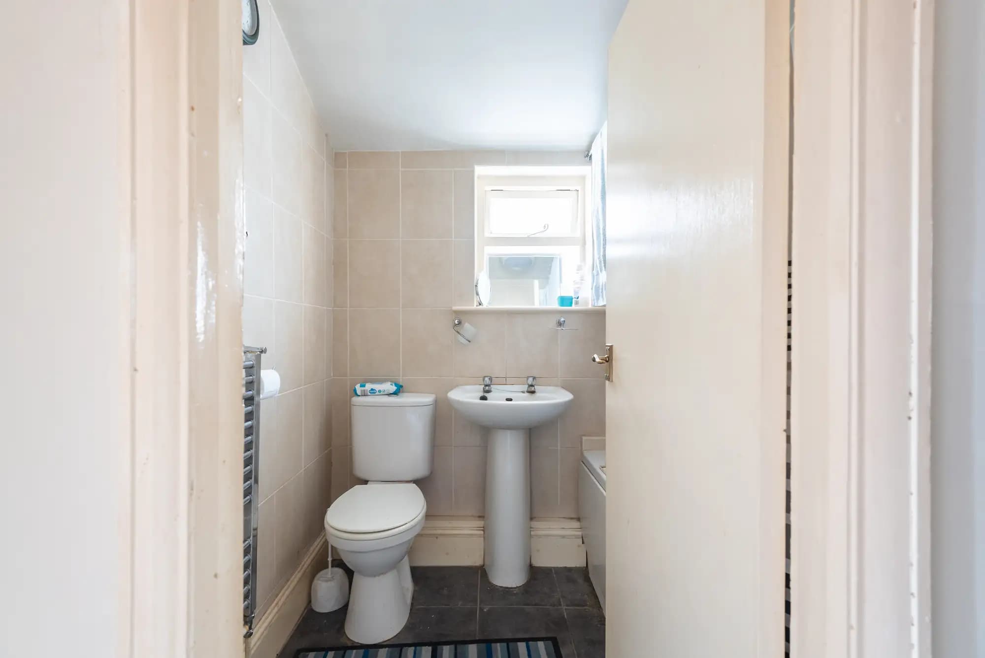 property photo 10 of 17