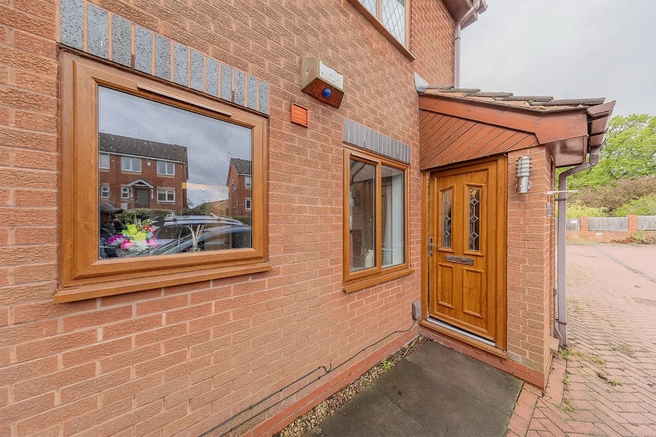 property photo 15 of 18