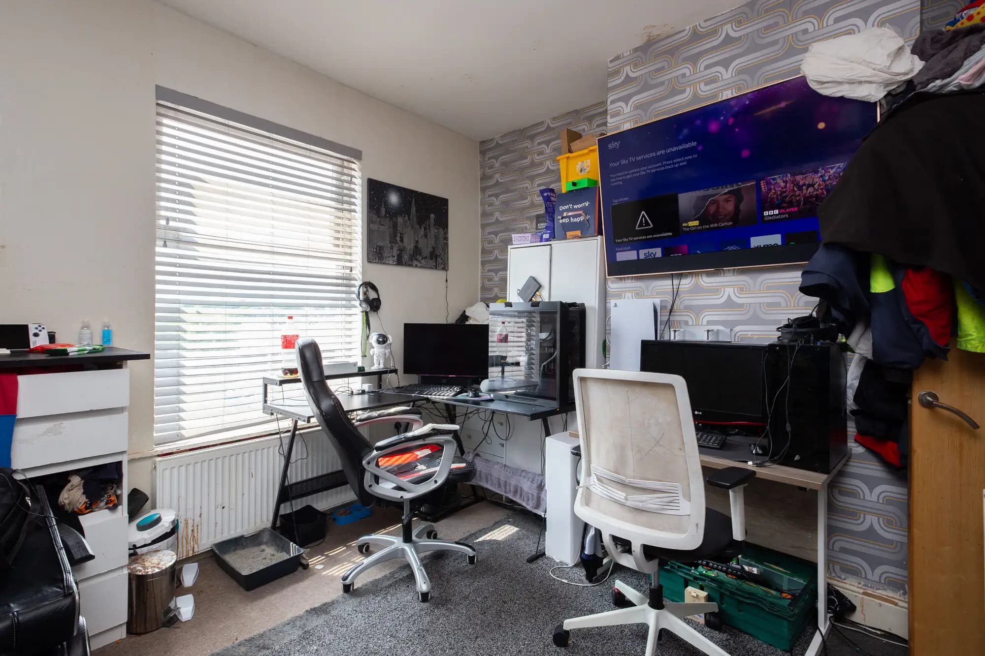 property photo 18 of 25