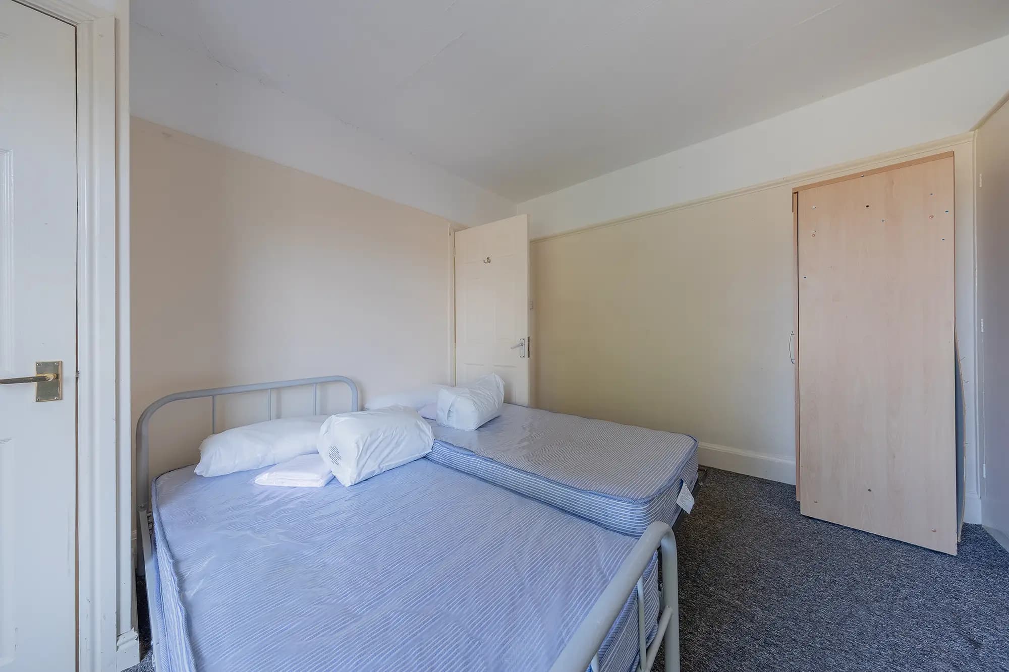 property photo 11 of 29