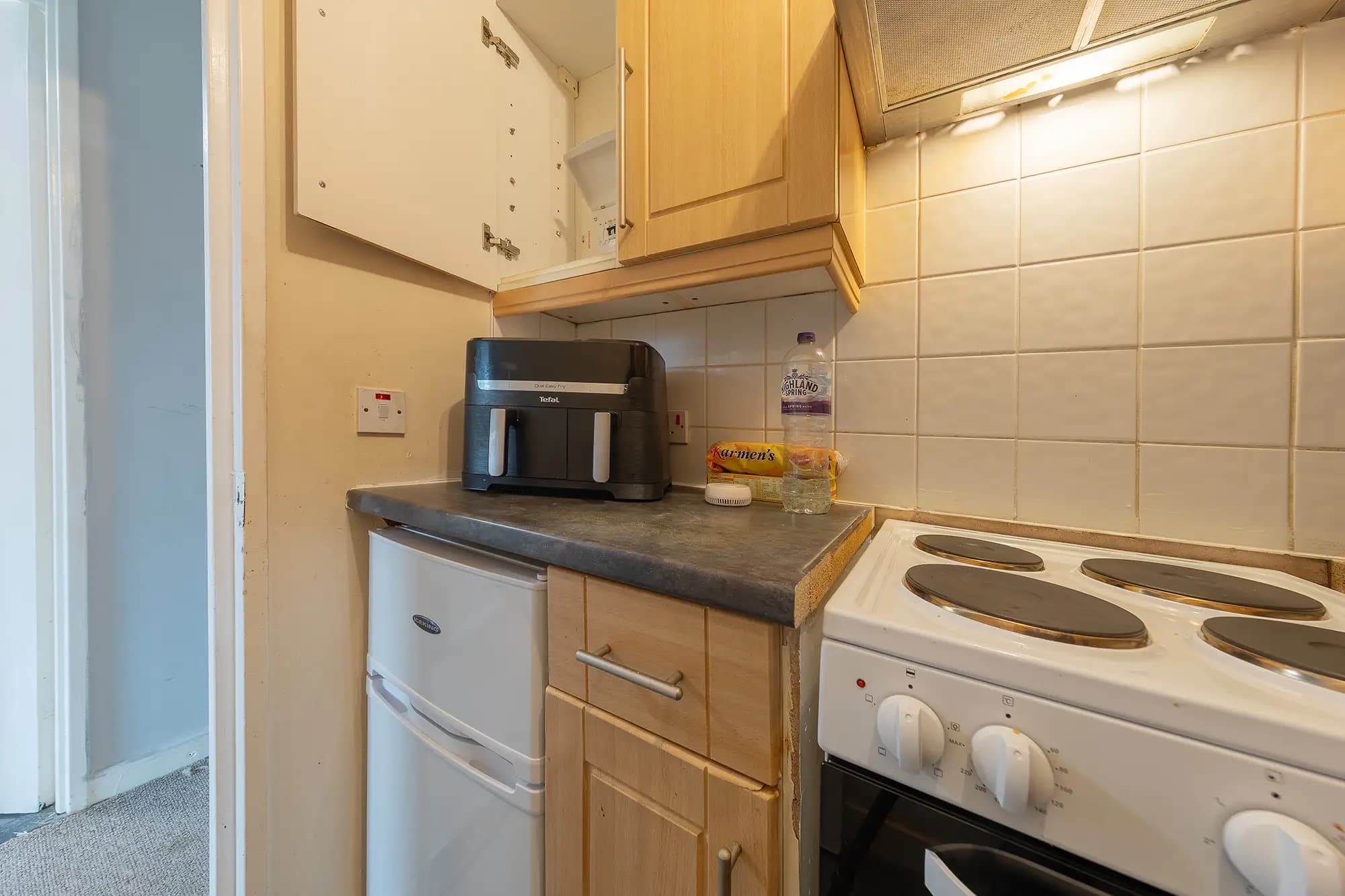 property photo 8 of 10