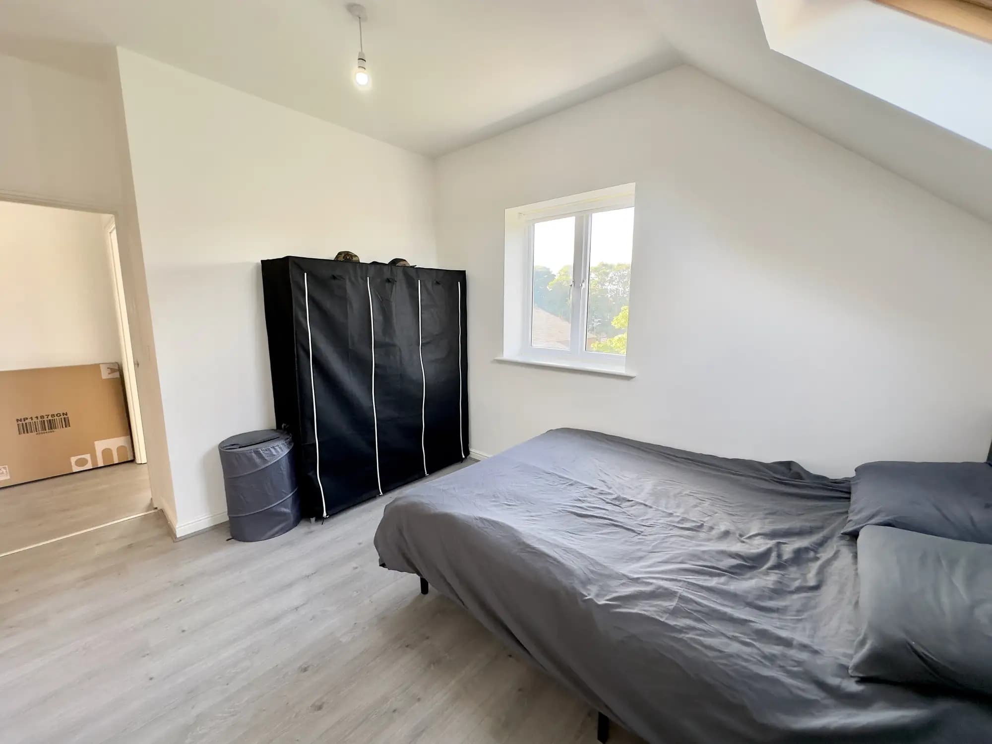 property photo 6 of 11