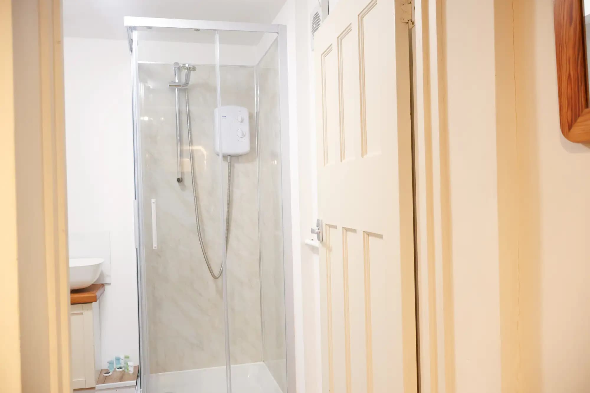 property photo 10 of 14