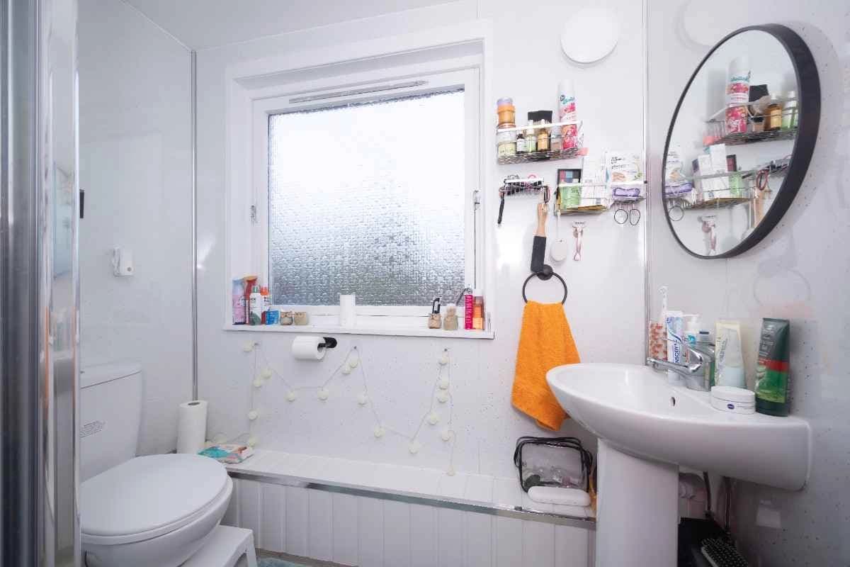 property photo 9 of 21