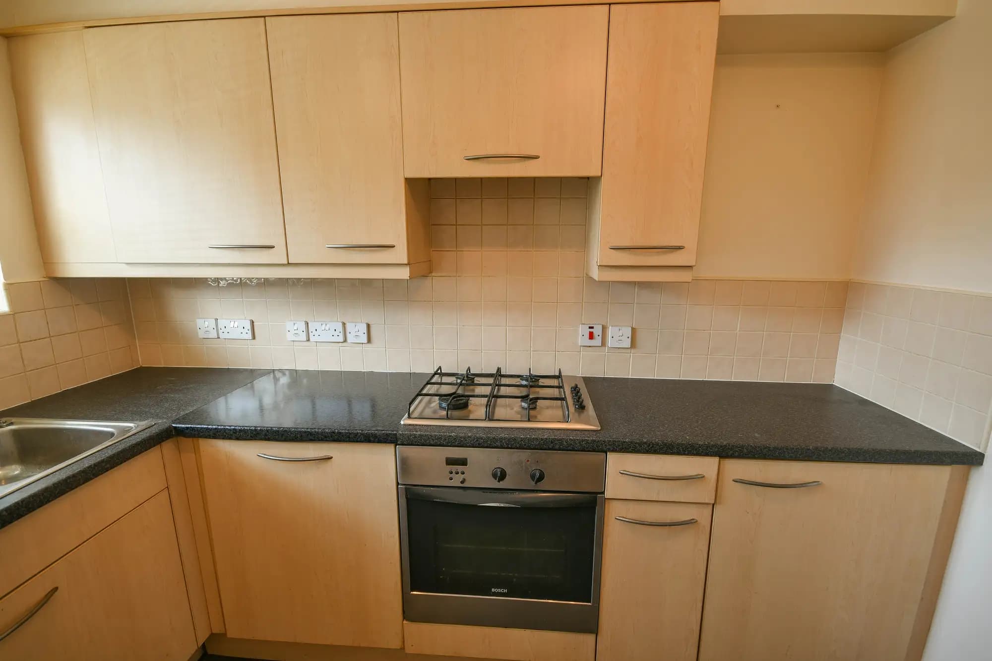 property photo 5 of 13