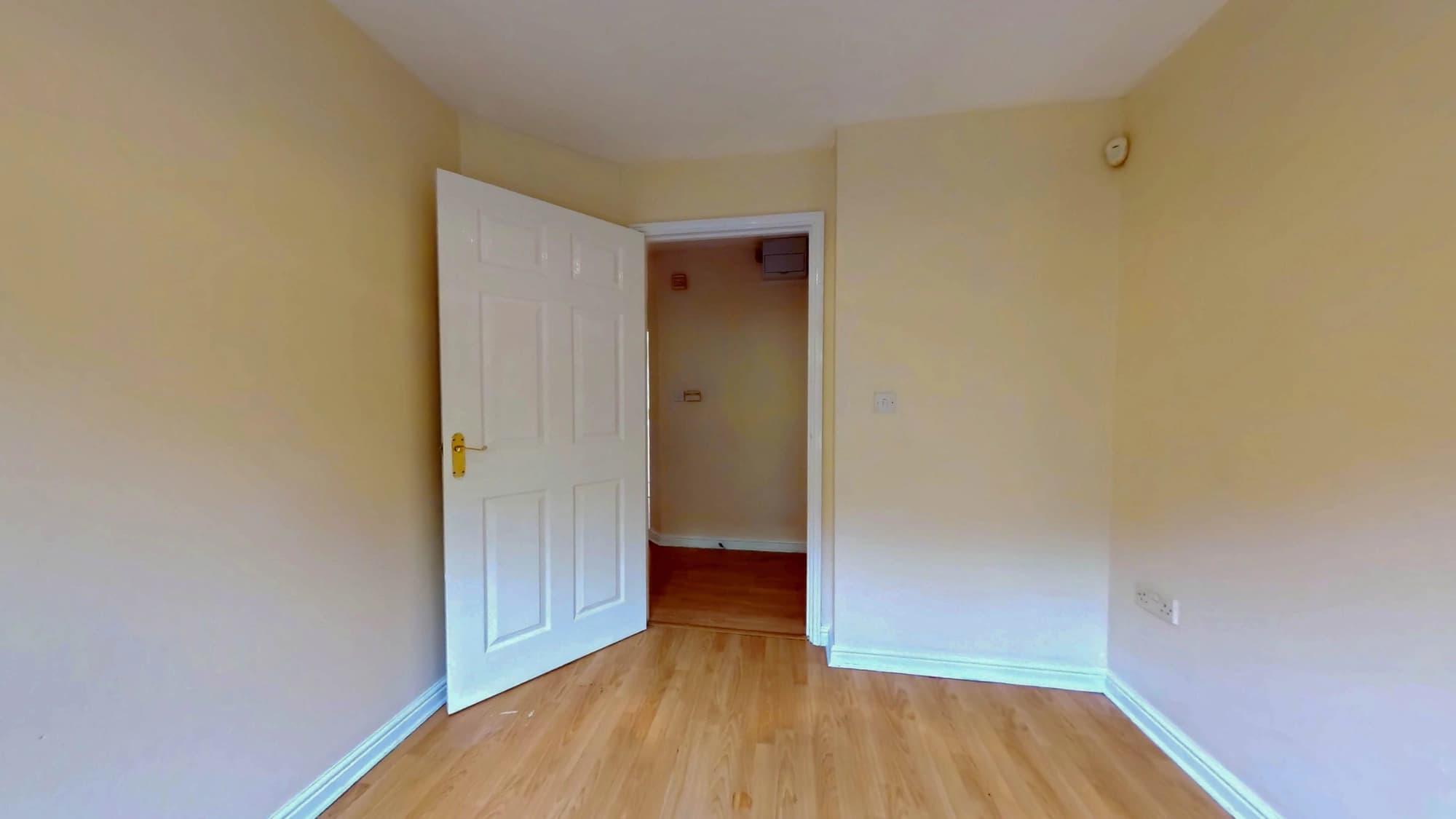 property photo 11 of 13
