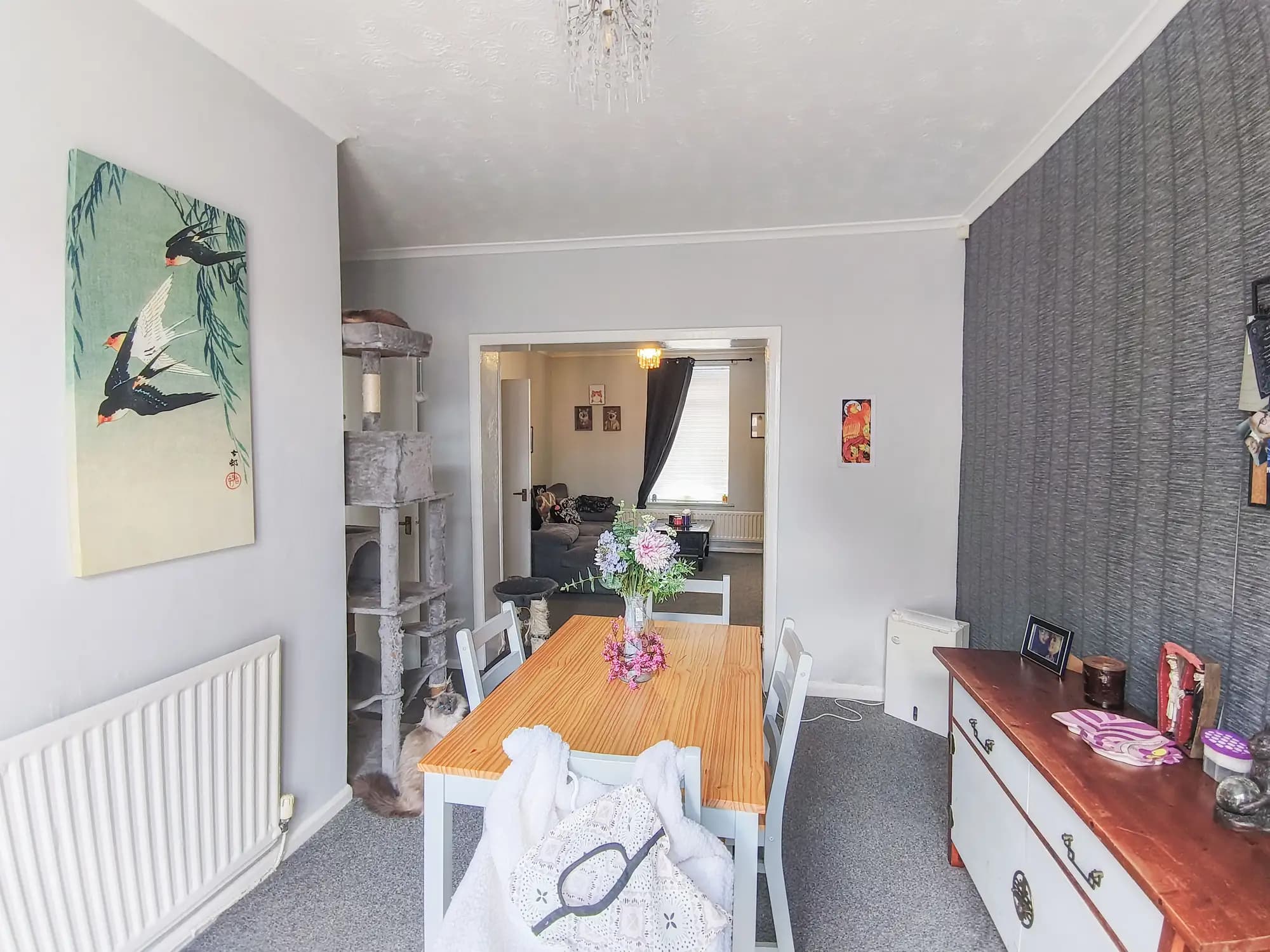 property photo 7 of 18