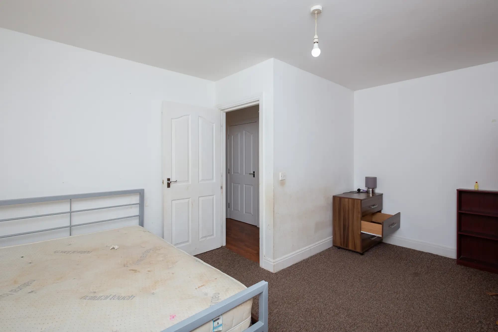 property photo 7 of 13