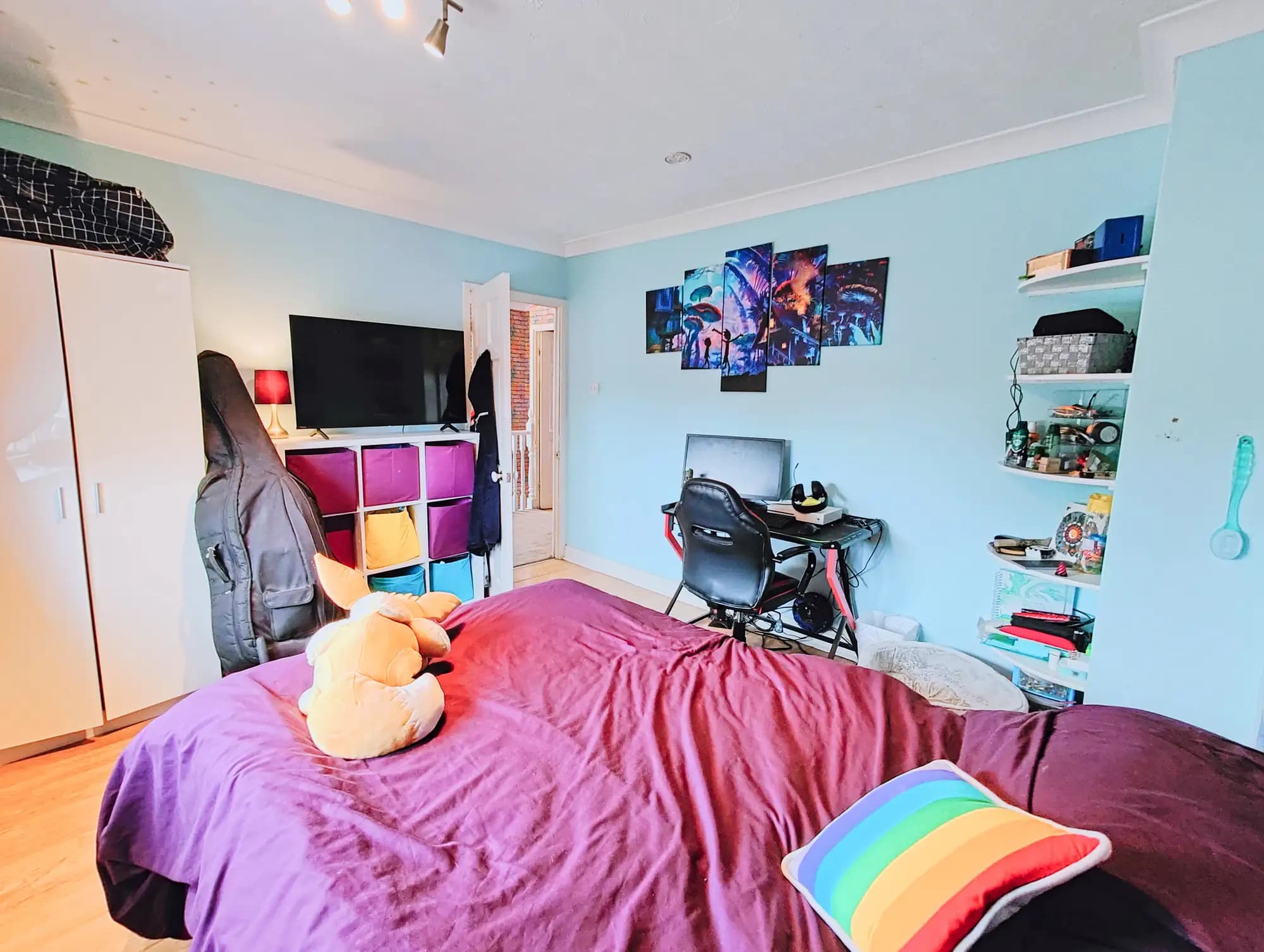 property photo 11 of 29