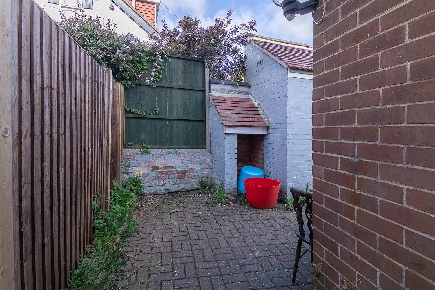 property photo 23 of 31