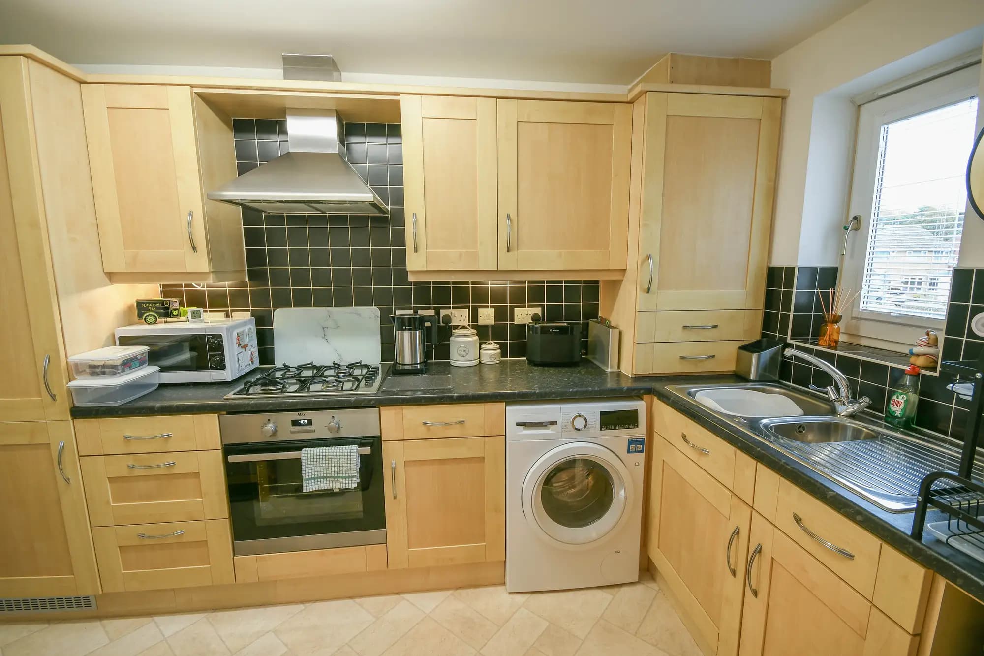 property photo 5 of 18