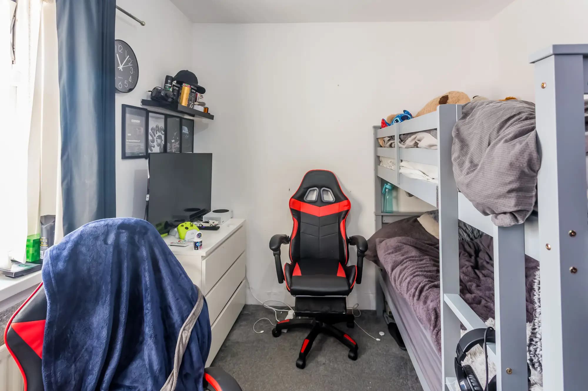 property photo 12 of 17
