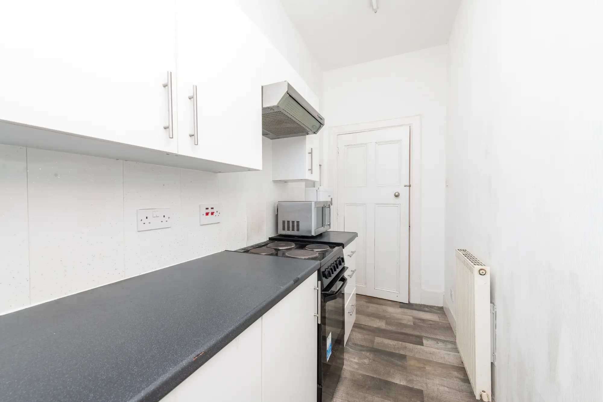 property photo 6 of 20