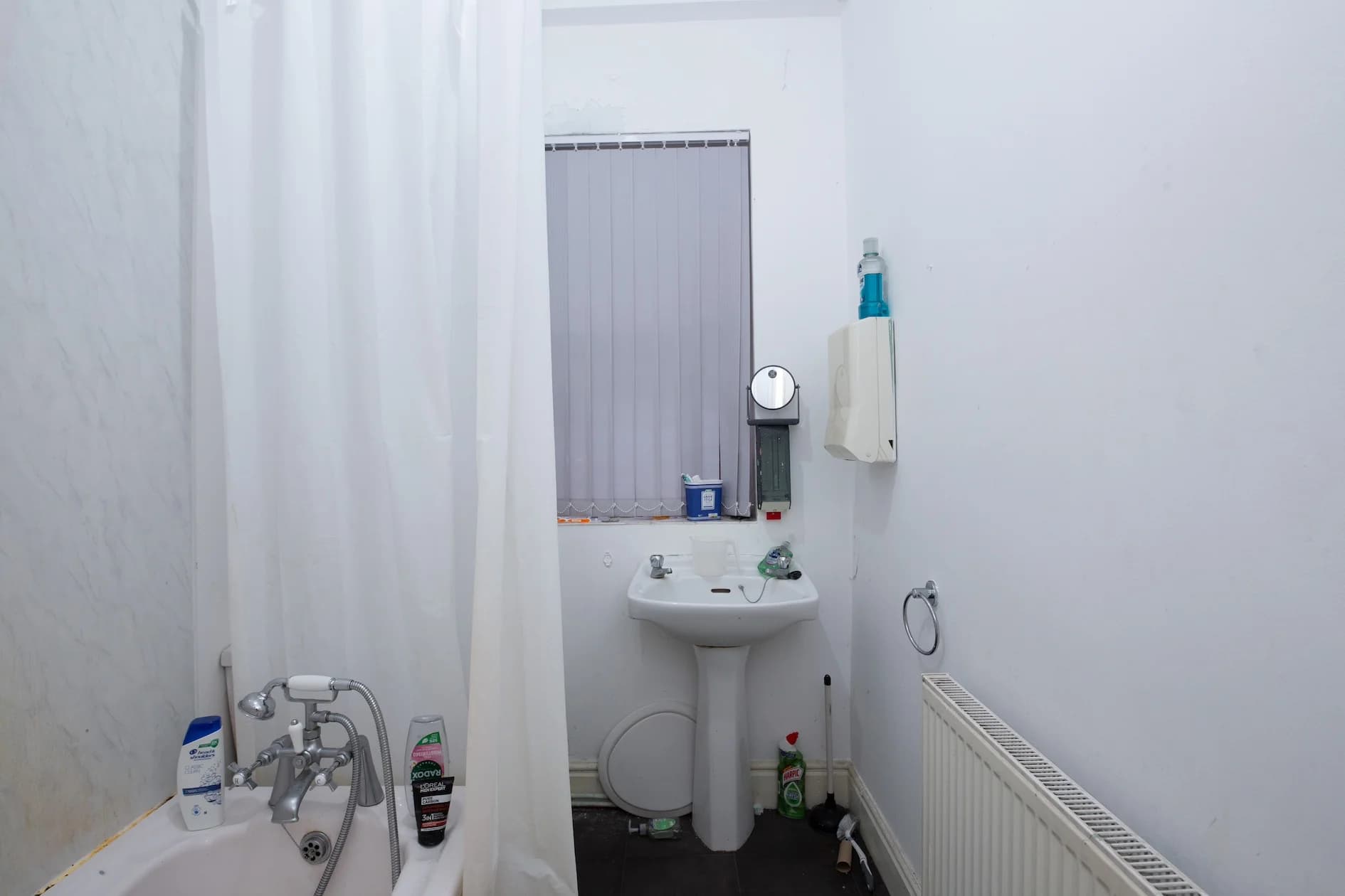 property photo 8 of 19