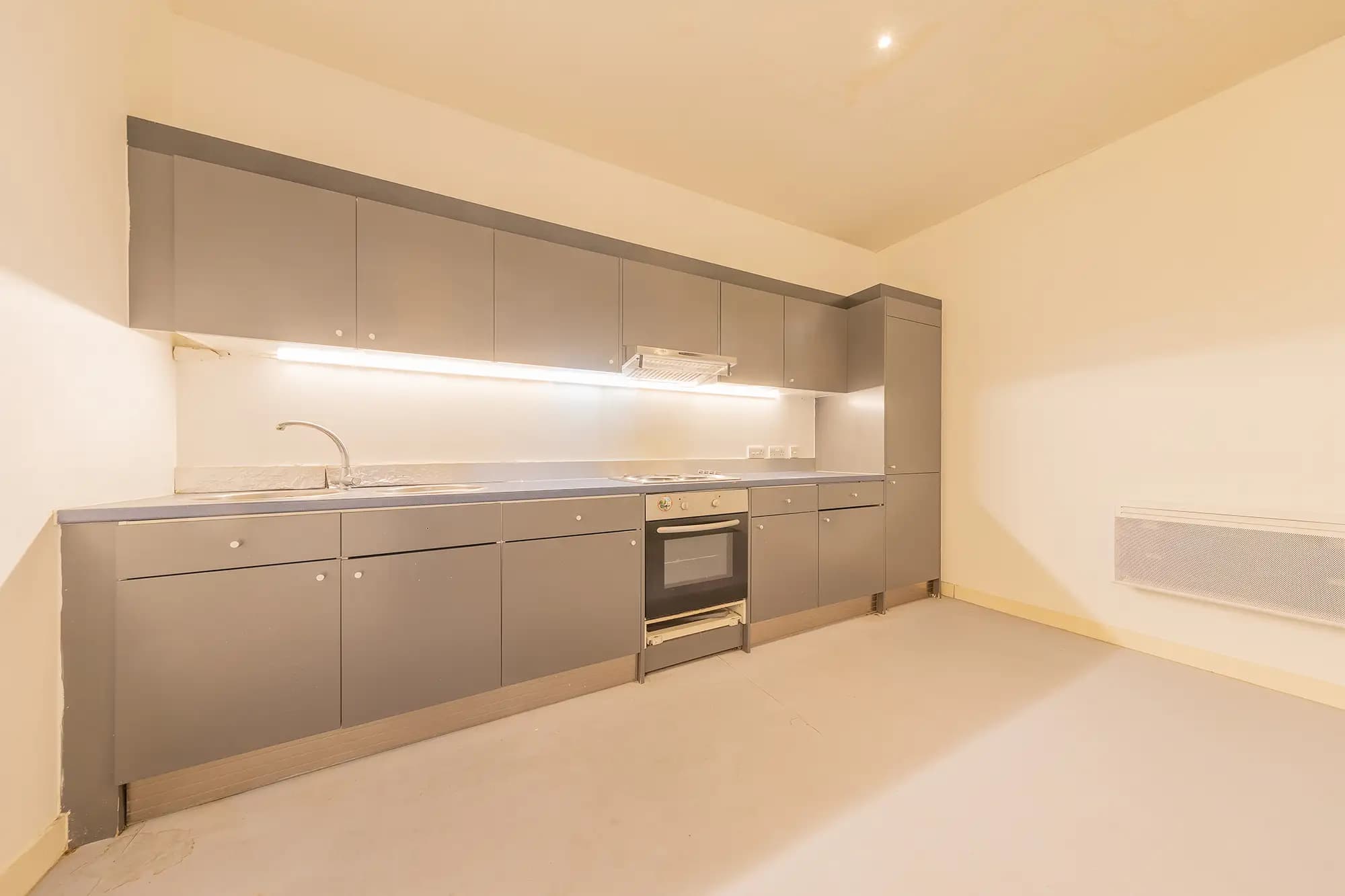 property photo 7 of 17