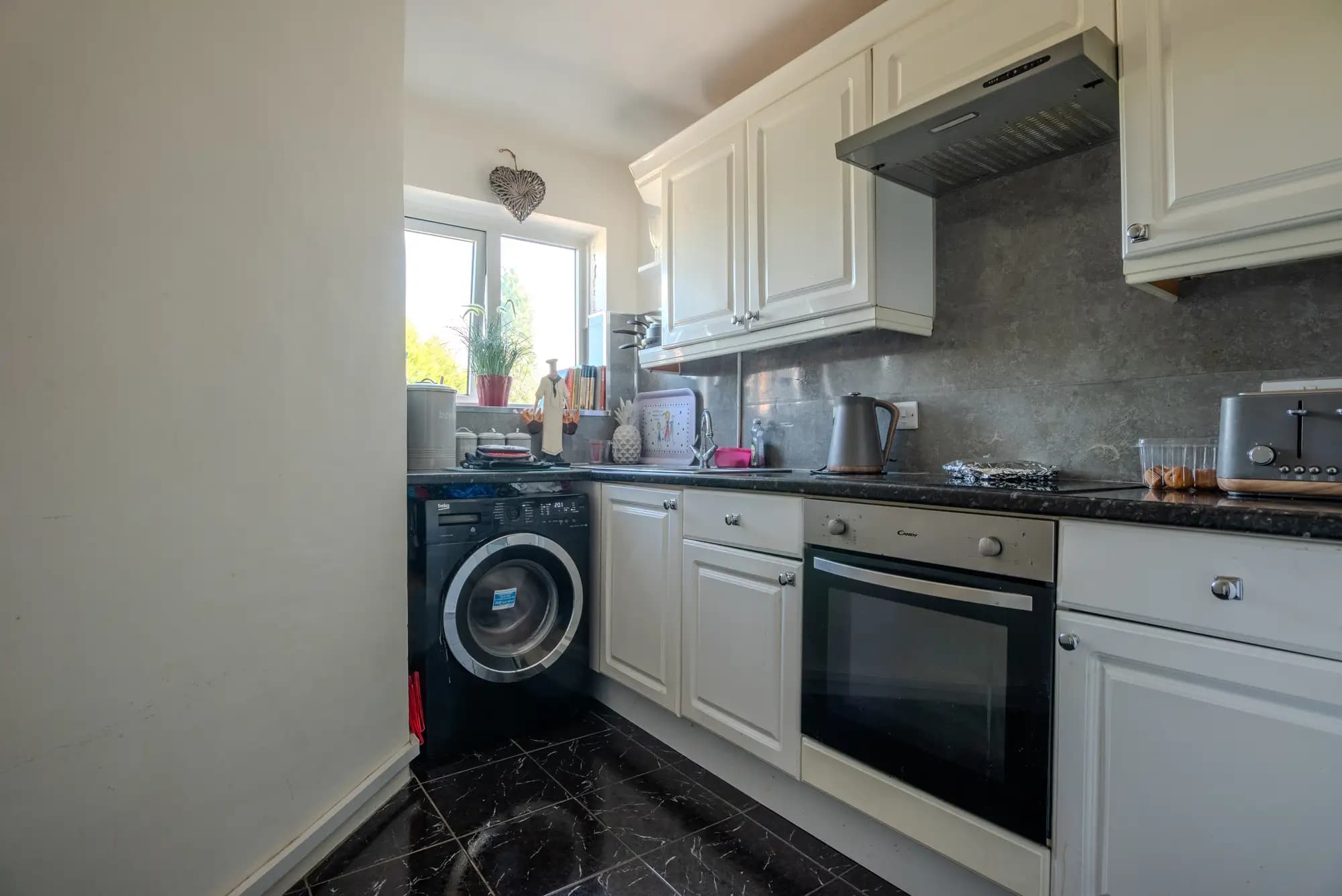 property photo 5 of 15