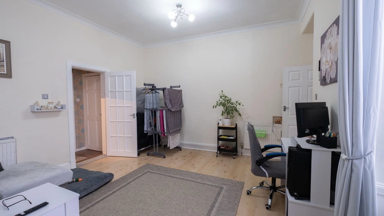 property photo 4 of 22