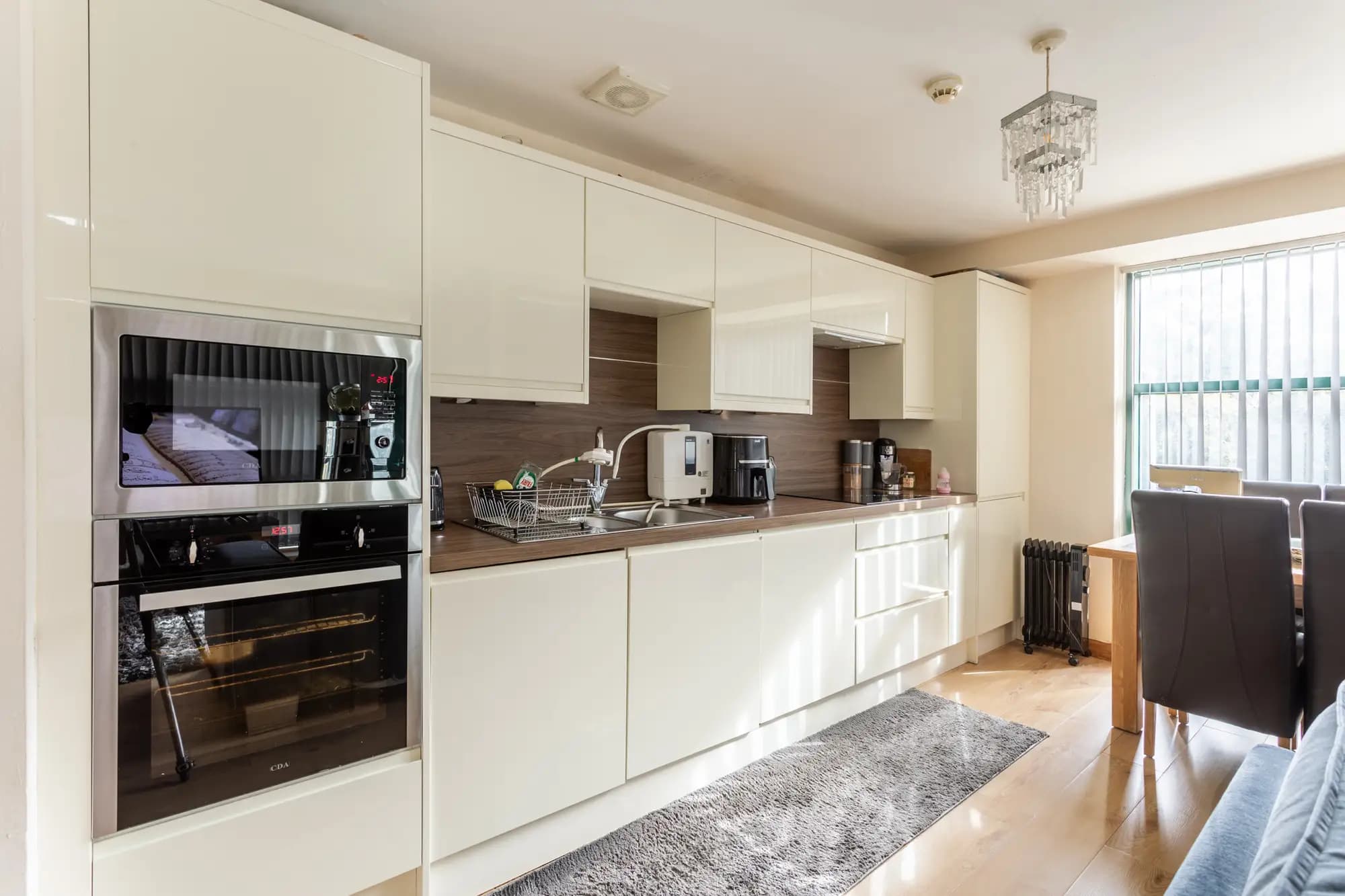 property photo 7 of 12