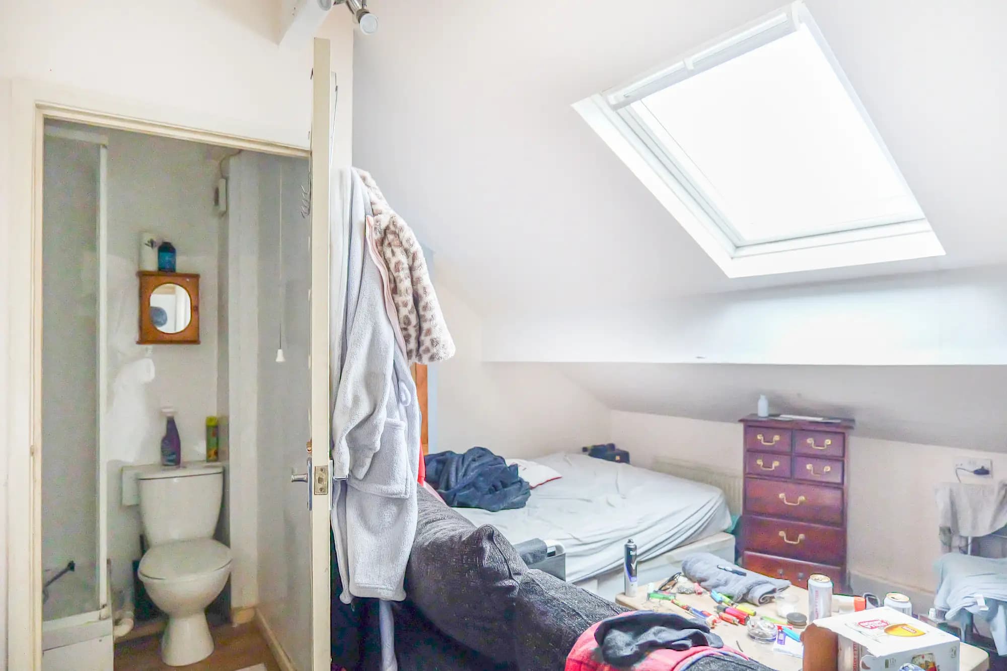 property photo 11 of 28