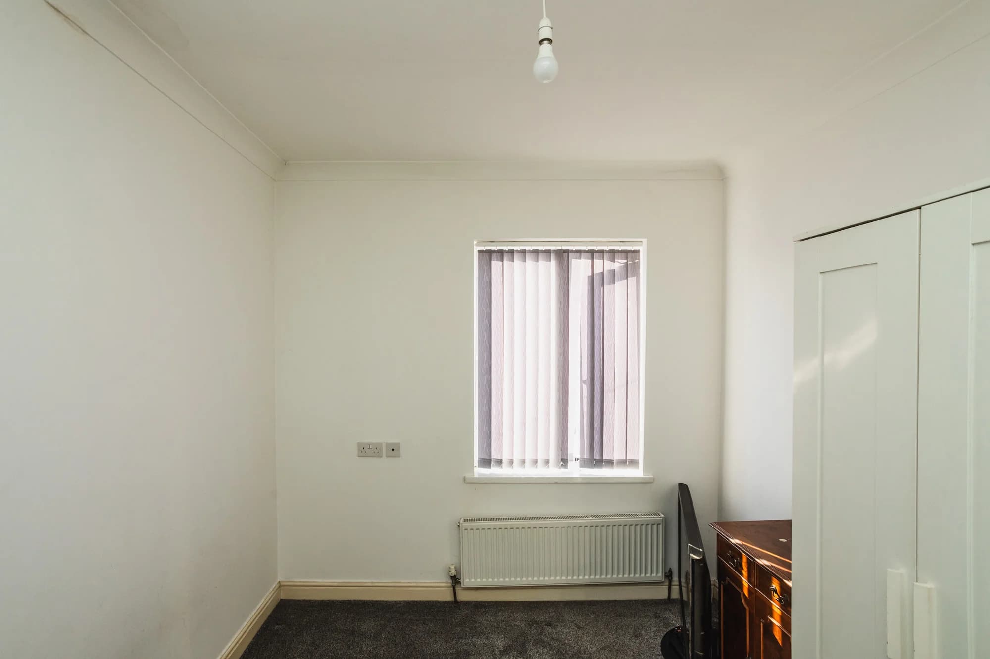 property photo 19 of 28