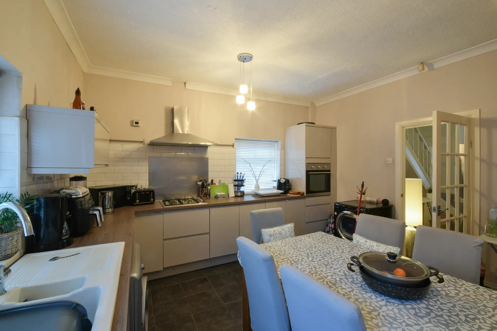 property photo 6 of 18