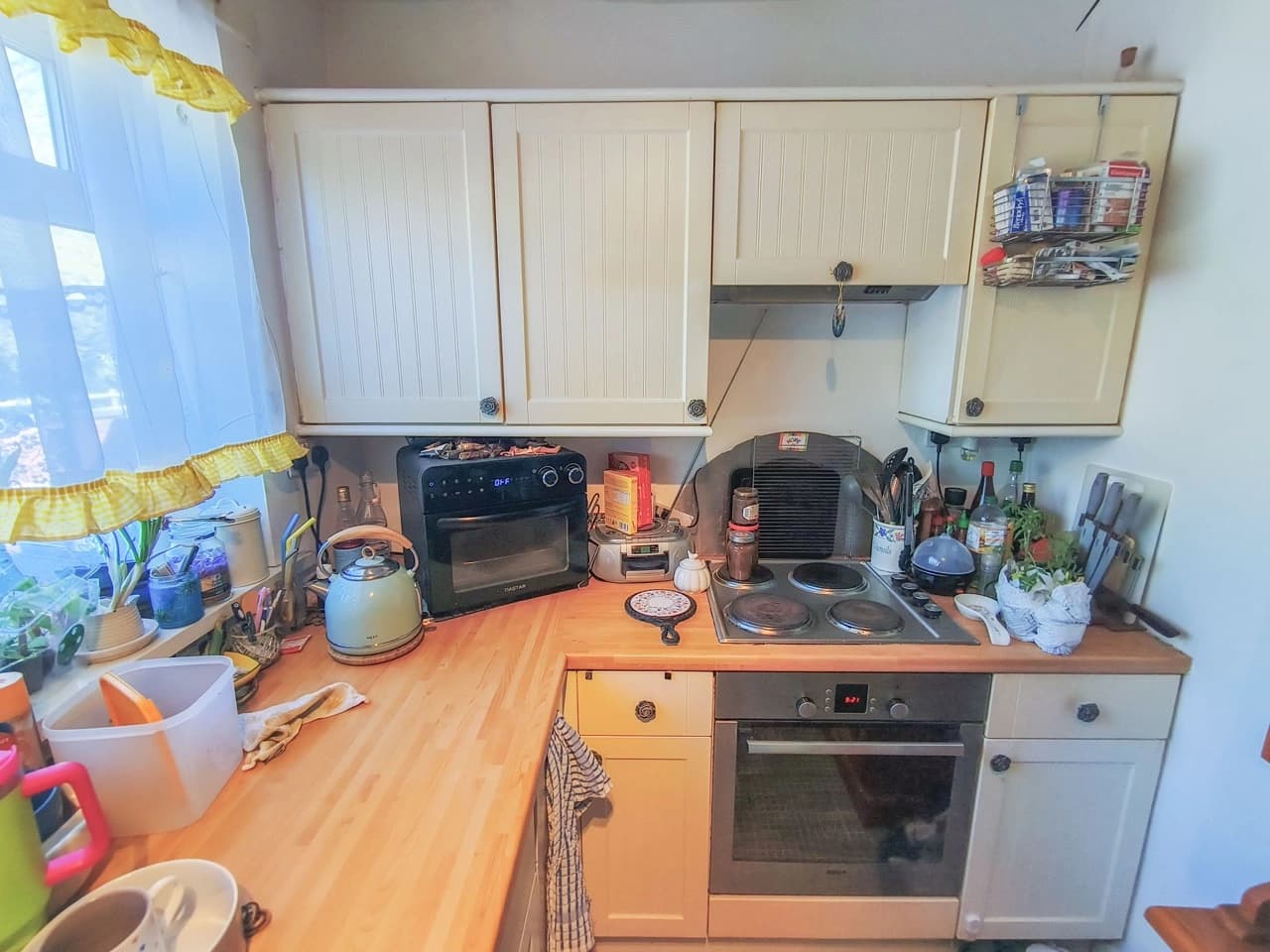 property photo 4 of 17