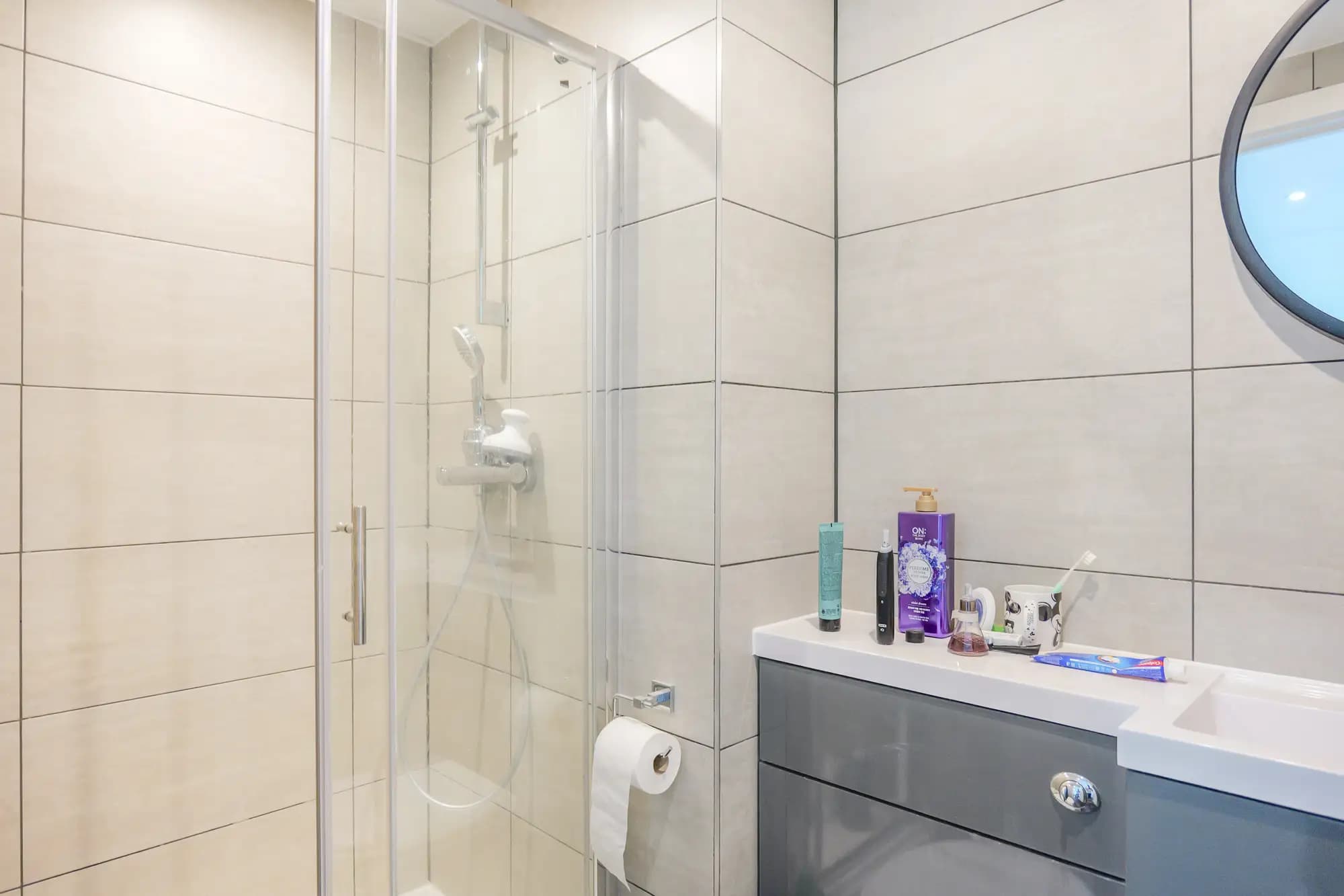 property photo 6 of 19