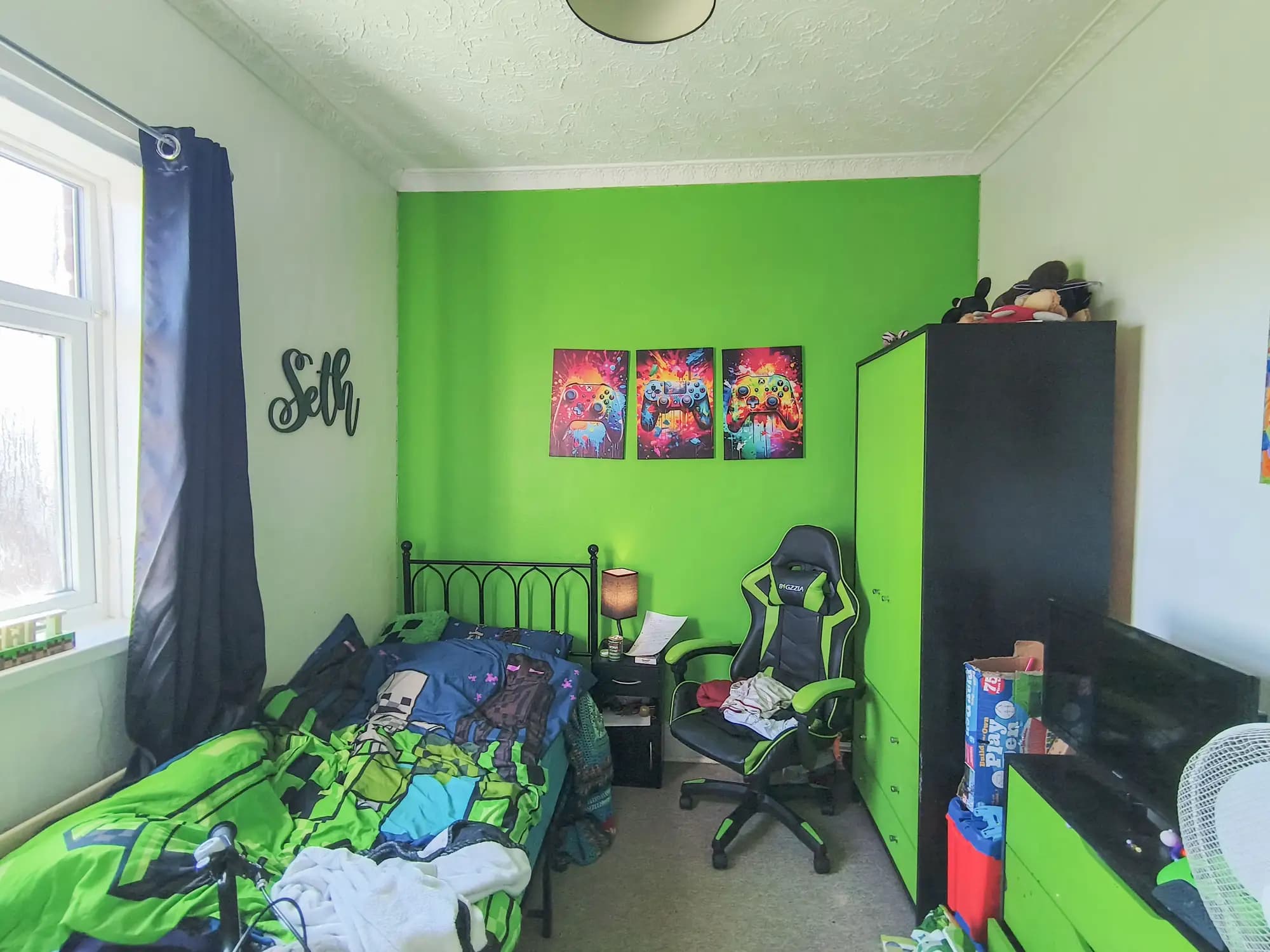 property photo 12 of 16