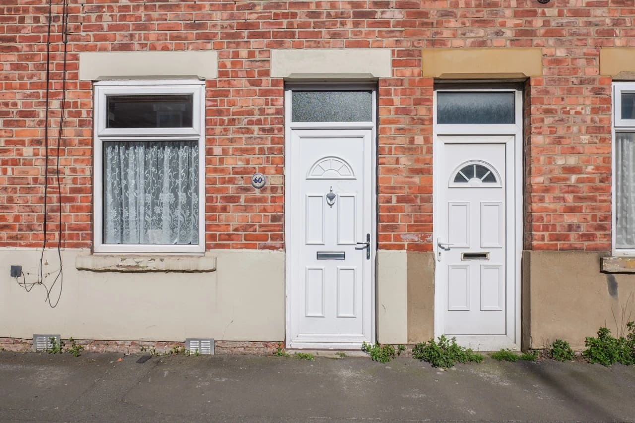 property photo 13 of 16