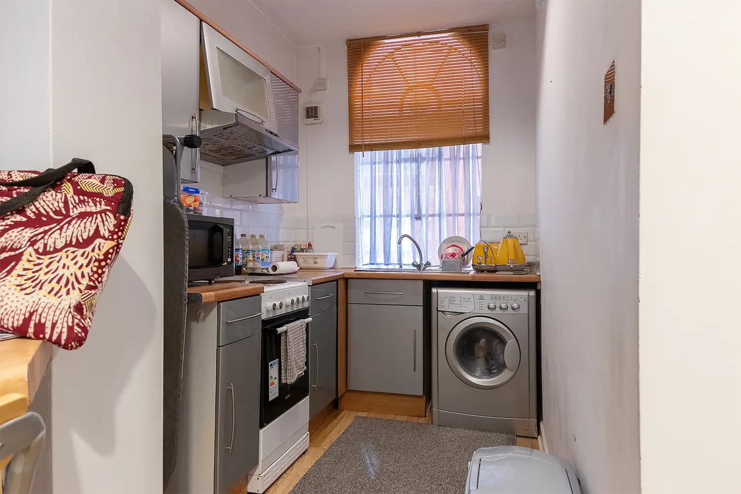property photo 6 of 22