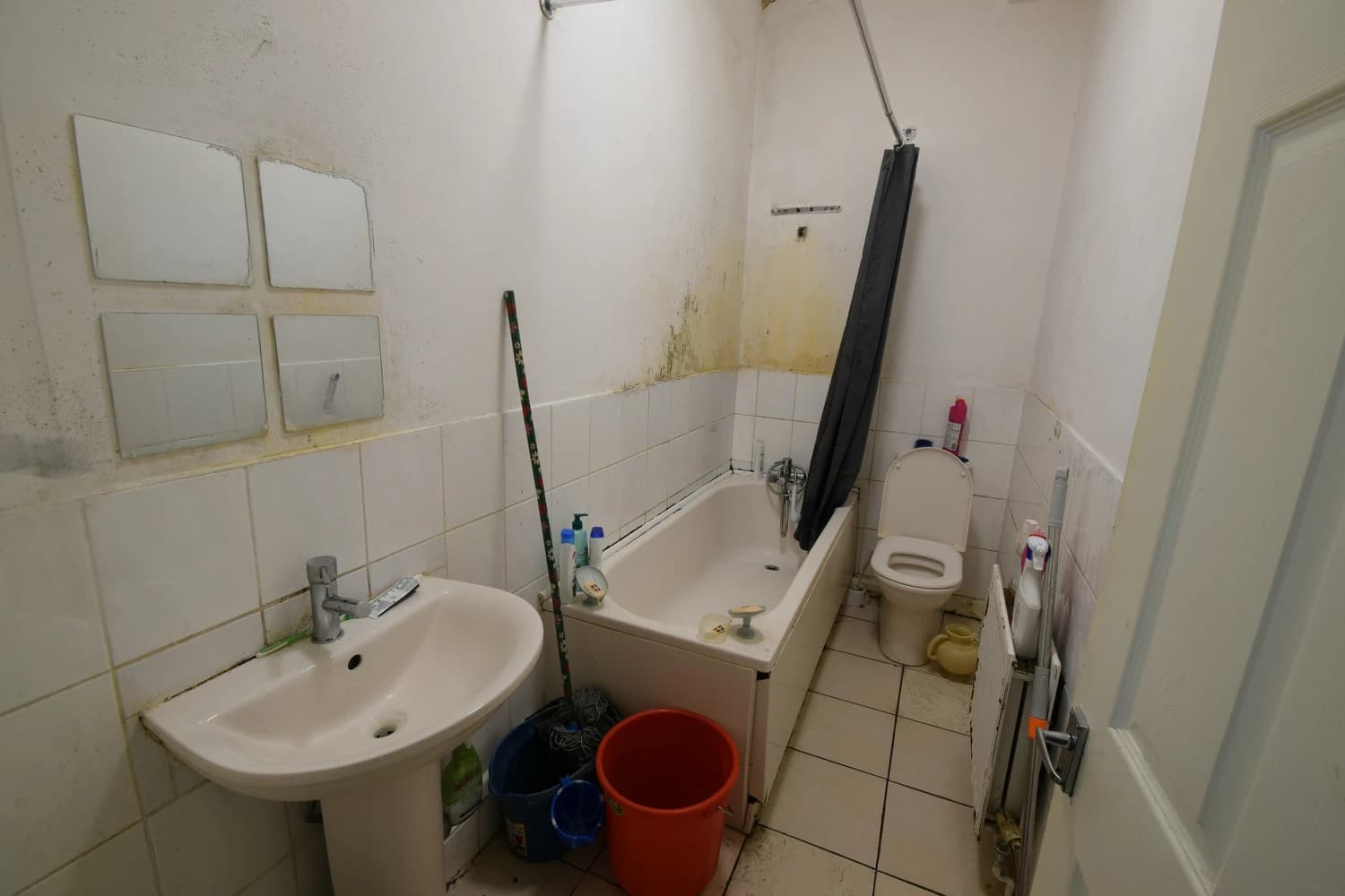 property photo 5 of 10