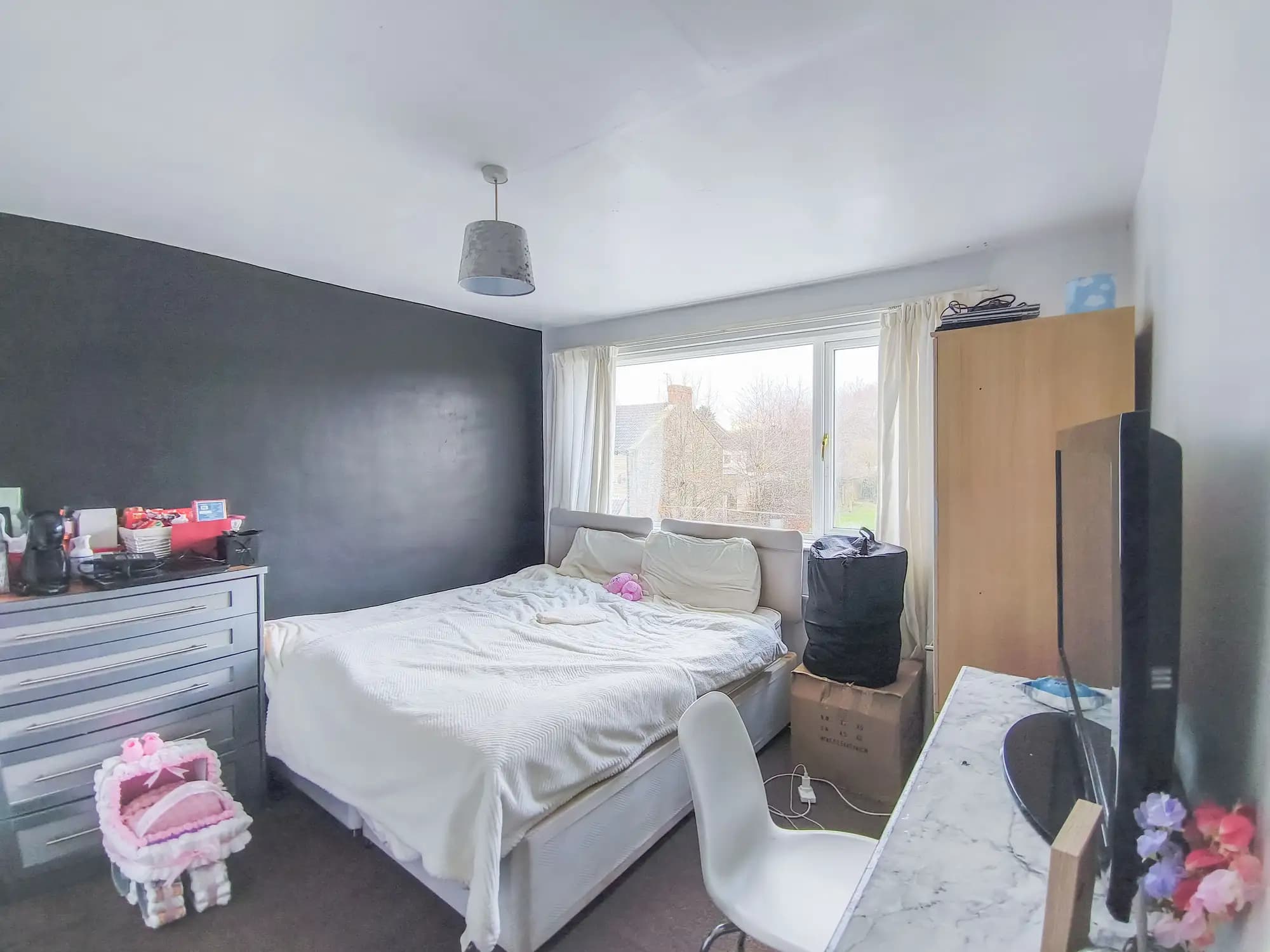 property photo 10 of 18