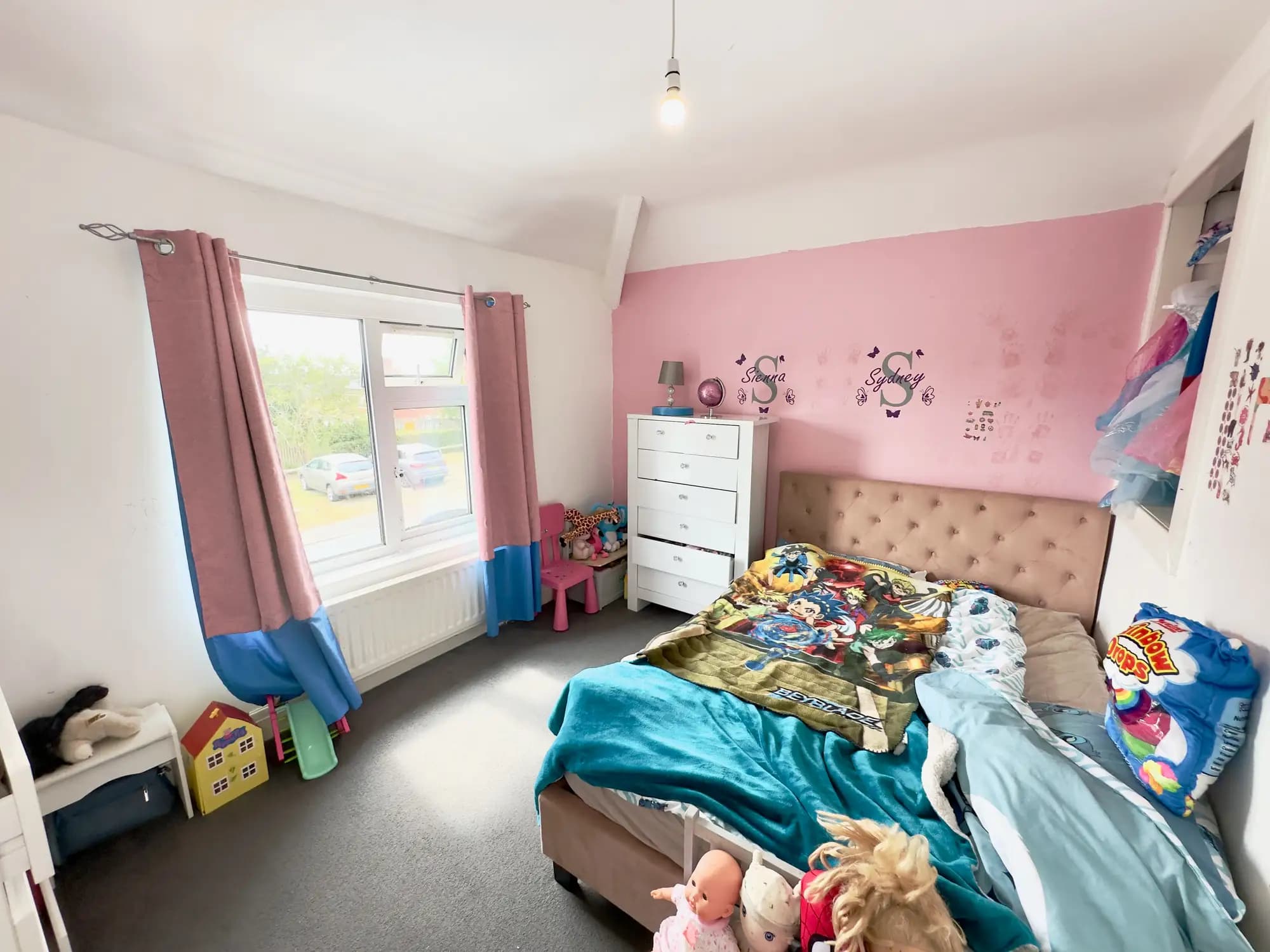 property photo 11 of 18