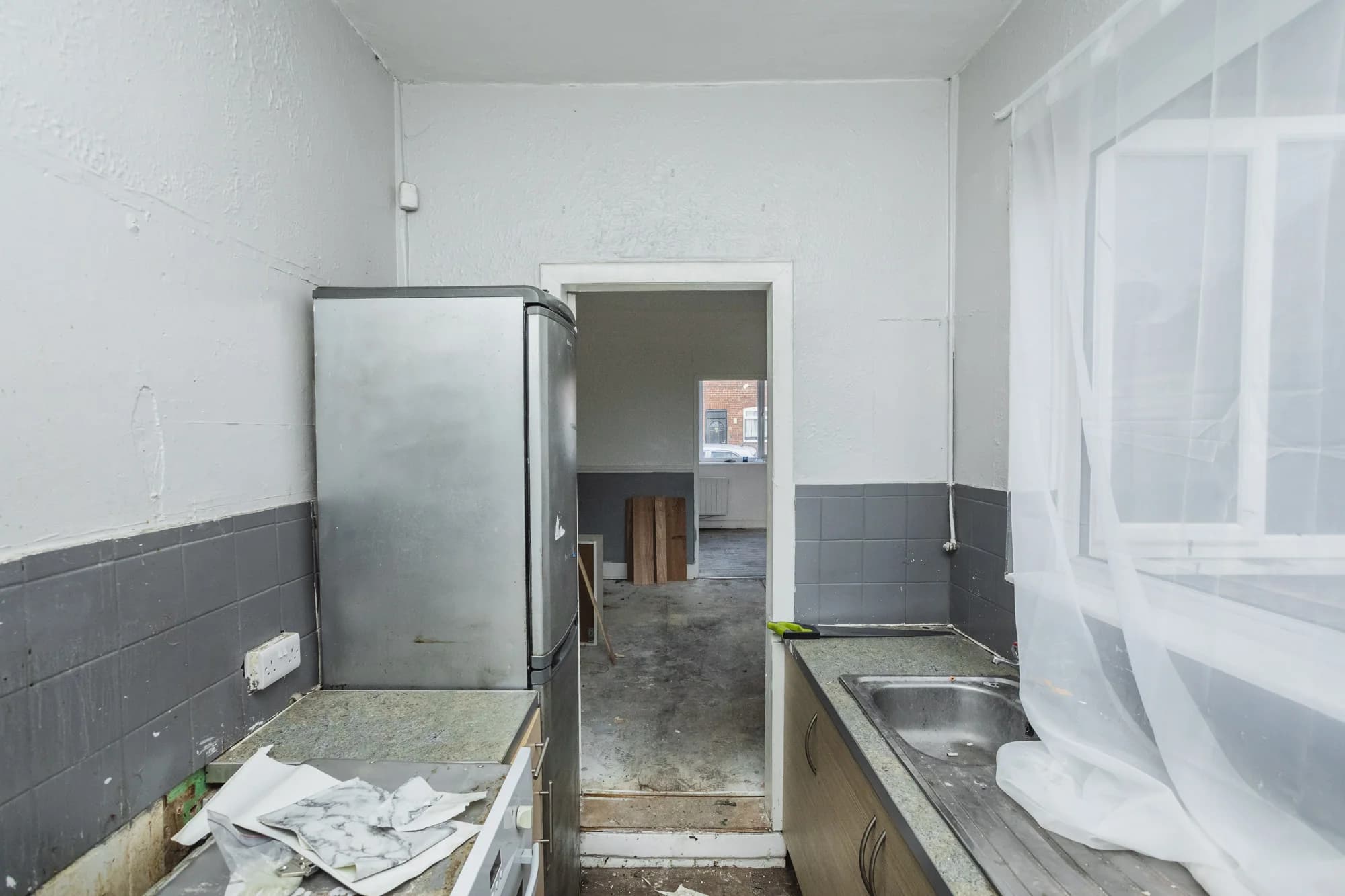 property photo 6 of 32