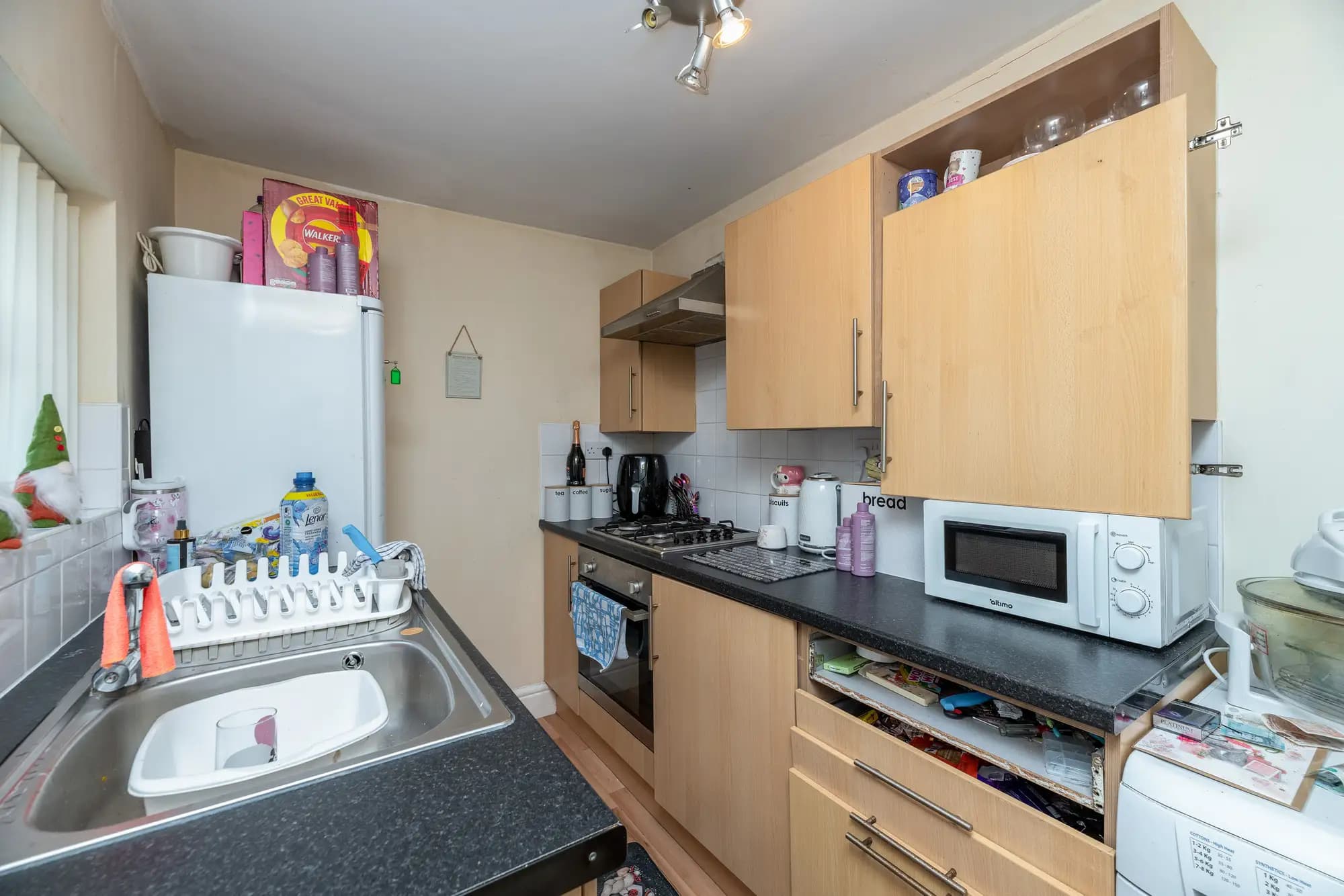 property photo 5 of 23