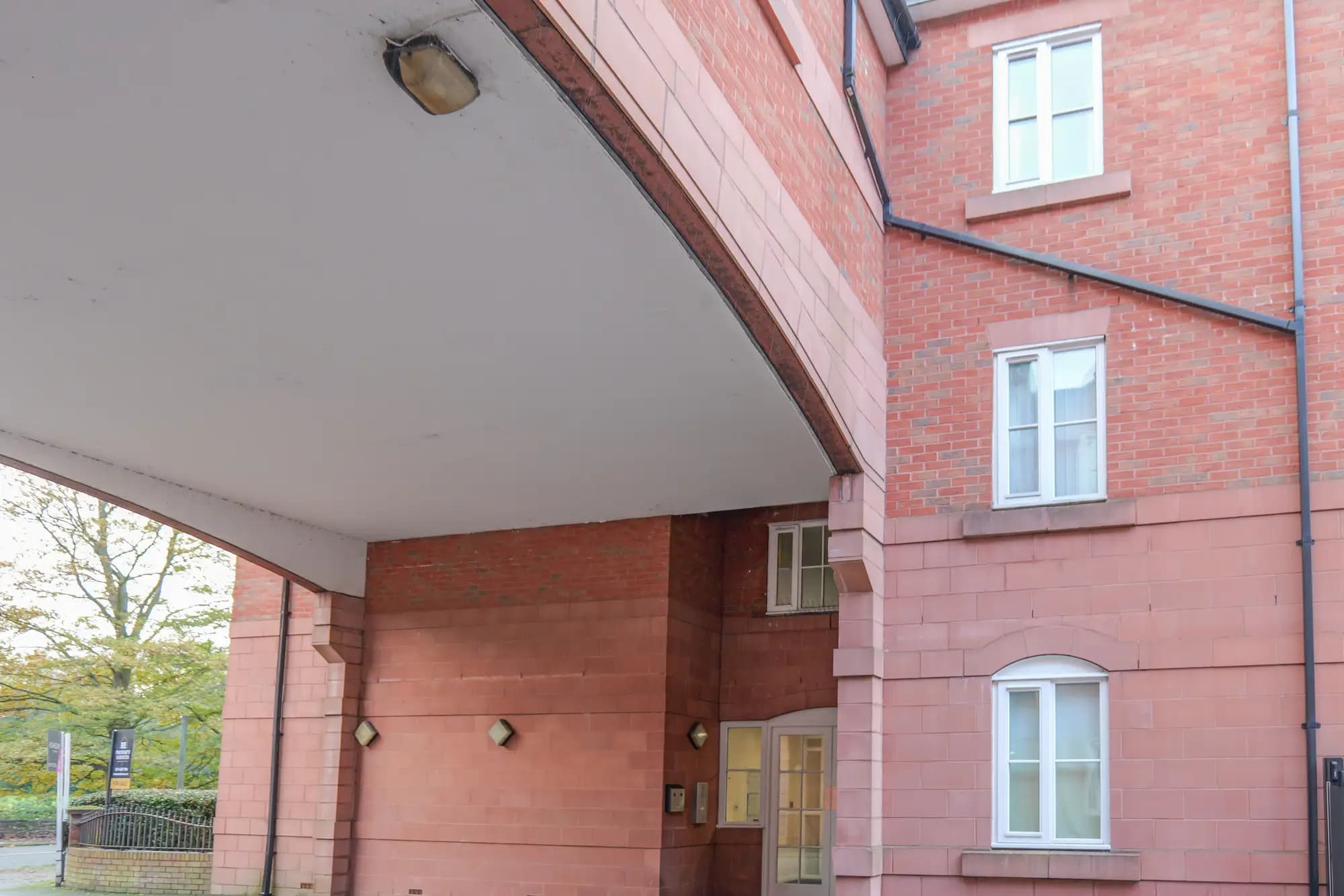 property photo 17 of 20