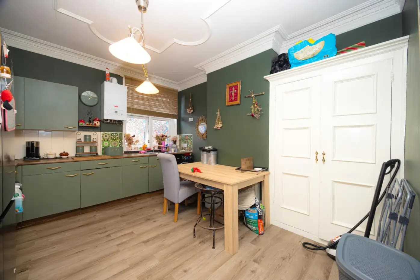 property photo 6 of 34