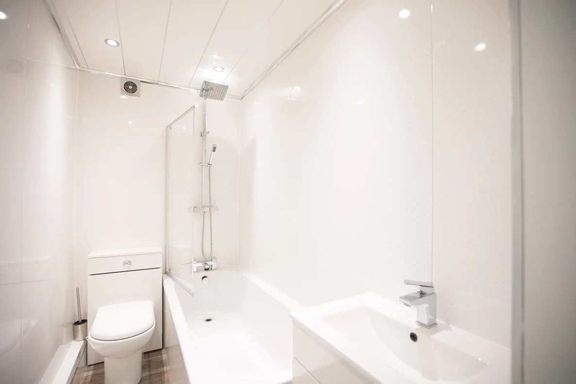 property photo 11 of 29