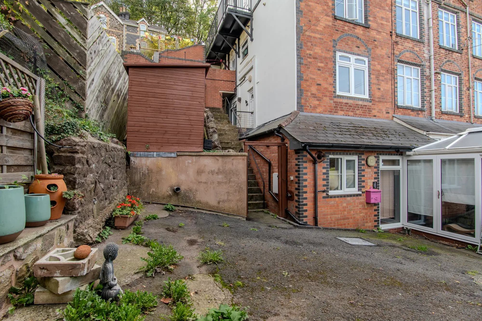 property photo 13 of 16
