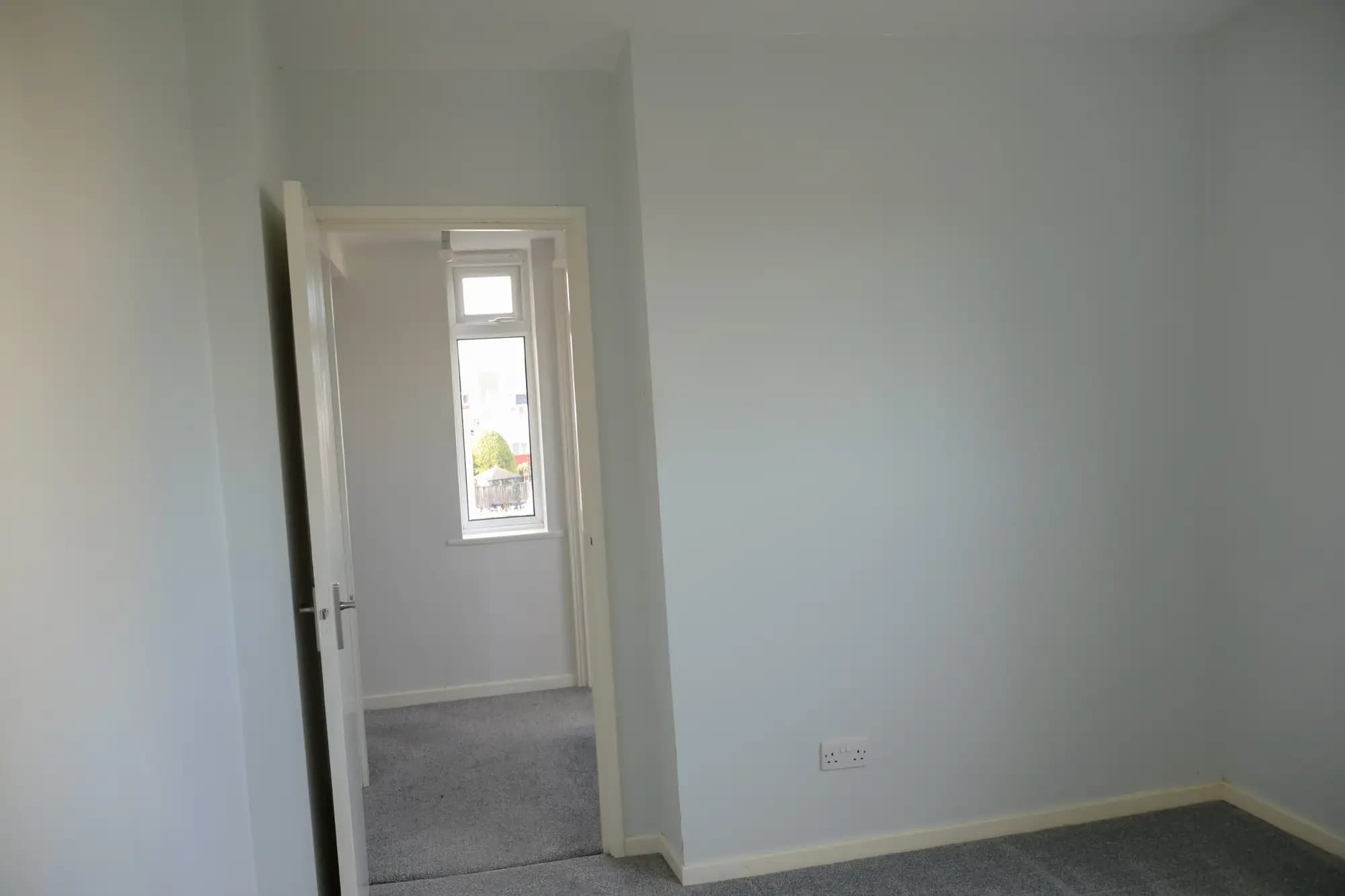 property photo 21 of 30