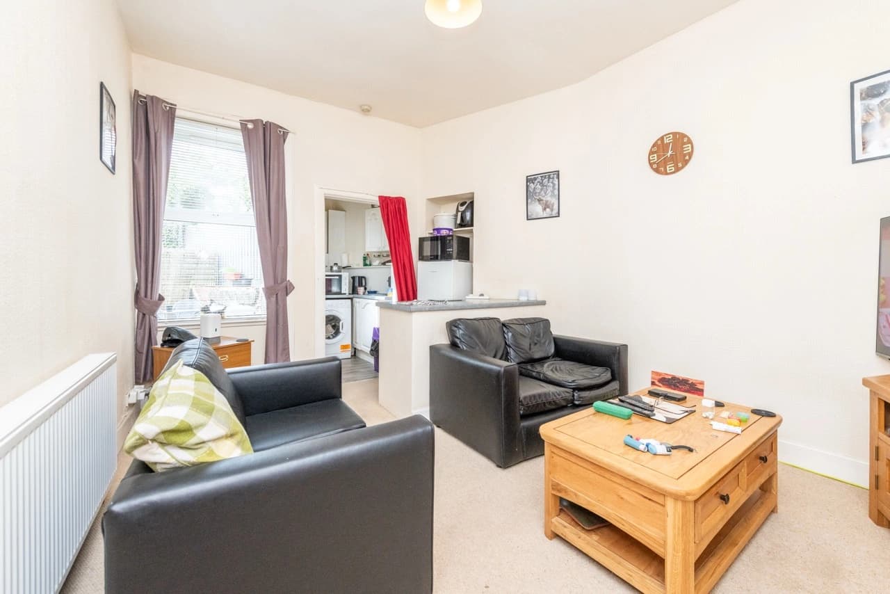 property photo 4 of 19