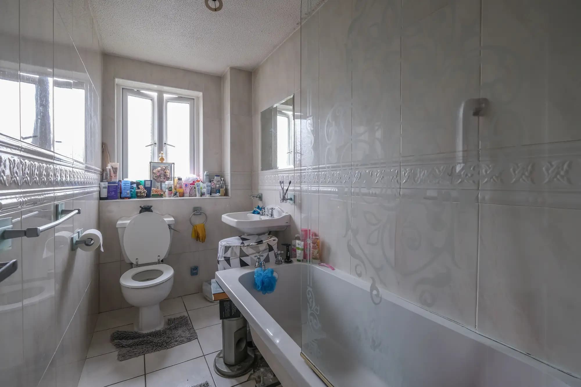 property photo 8 of 19