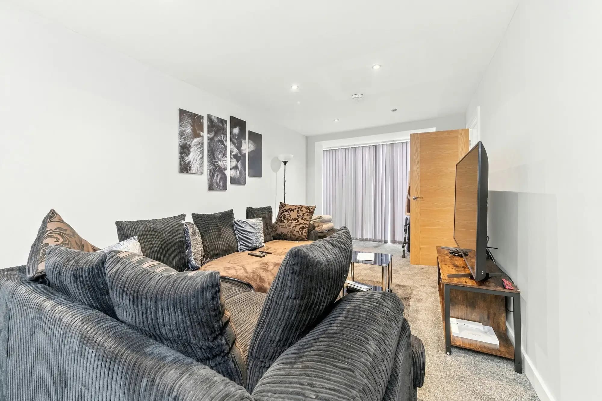 property photo 21 of 46