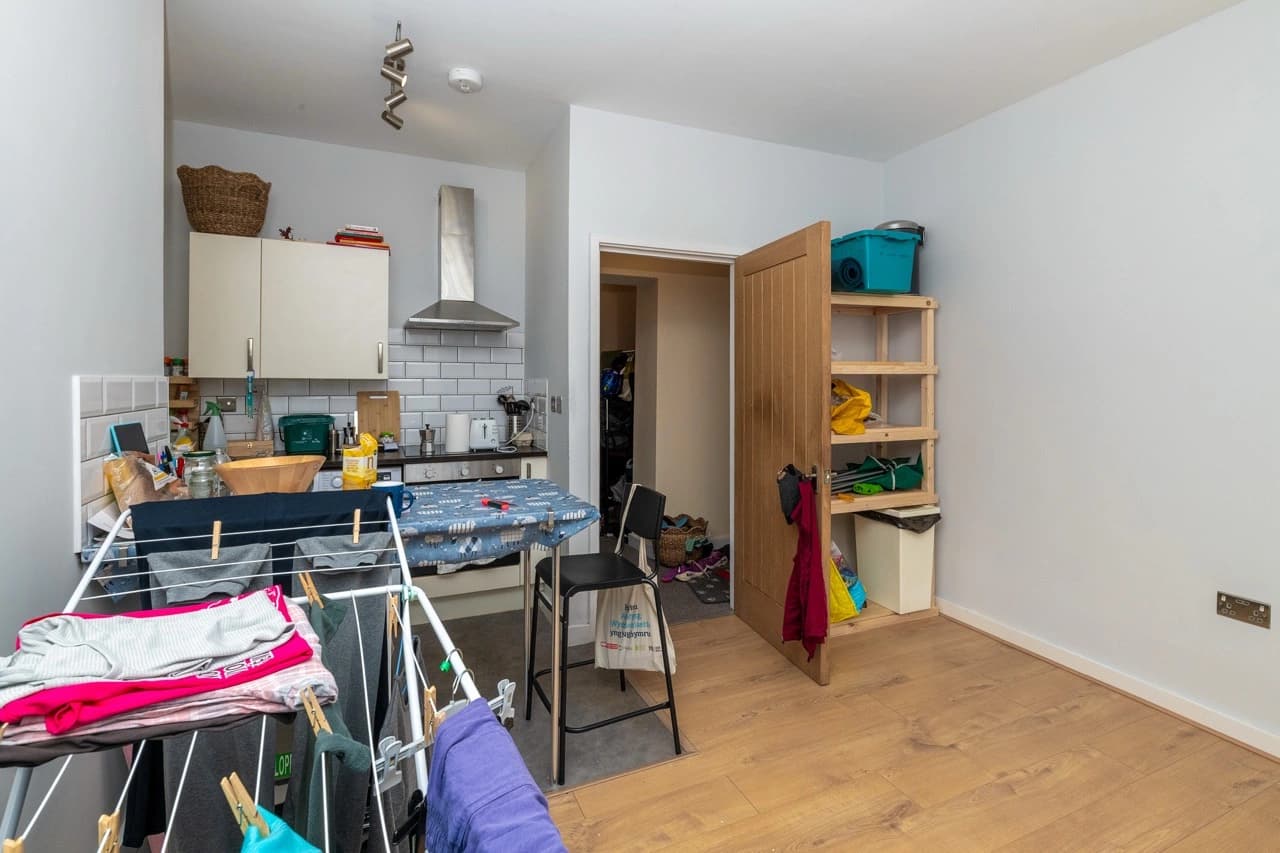 property photo 7 of 48