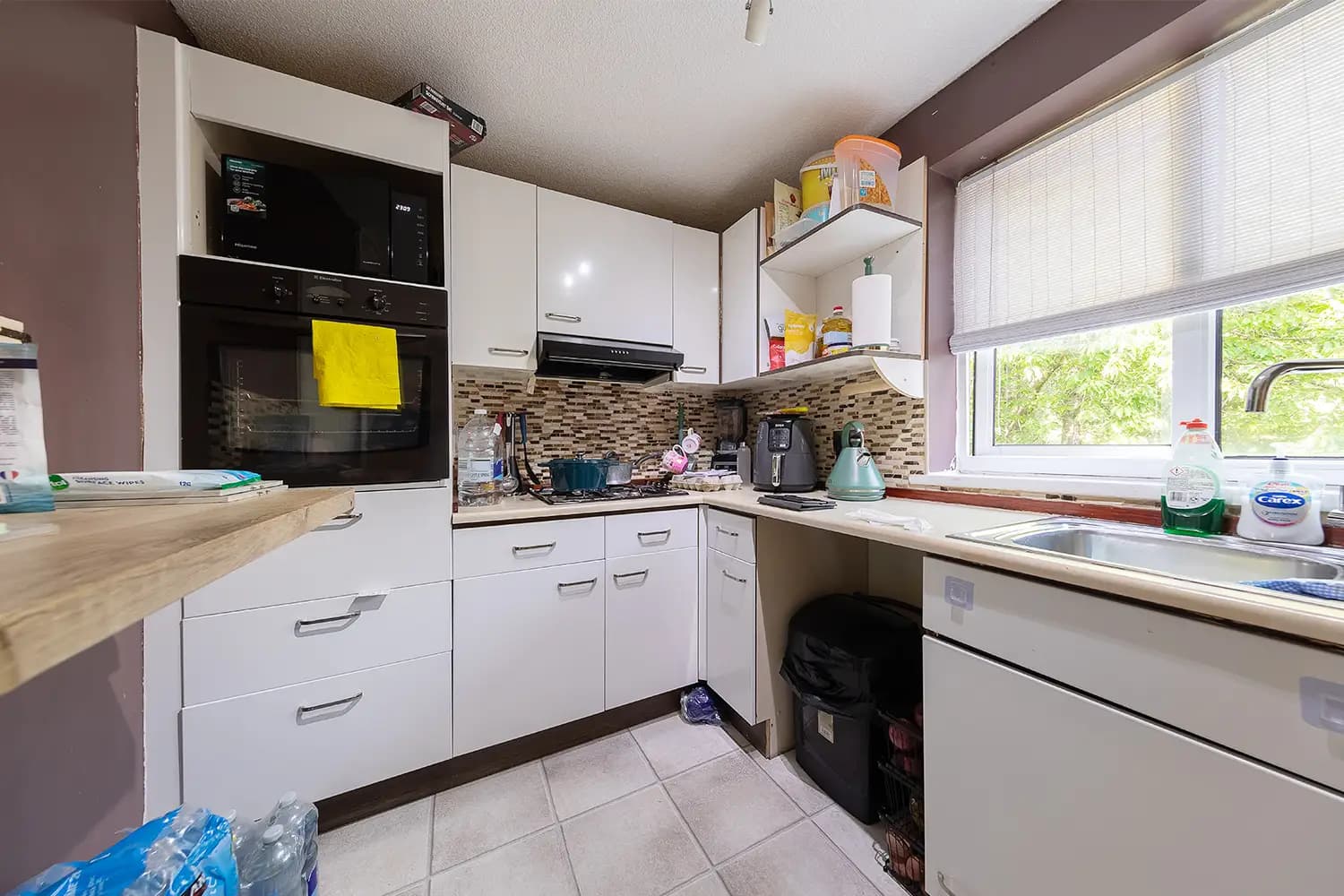 property photo 4 of 16